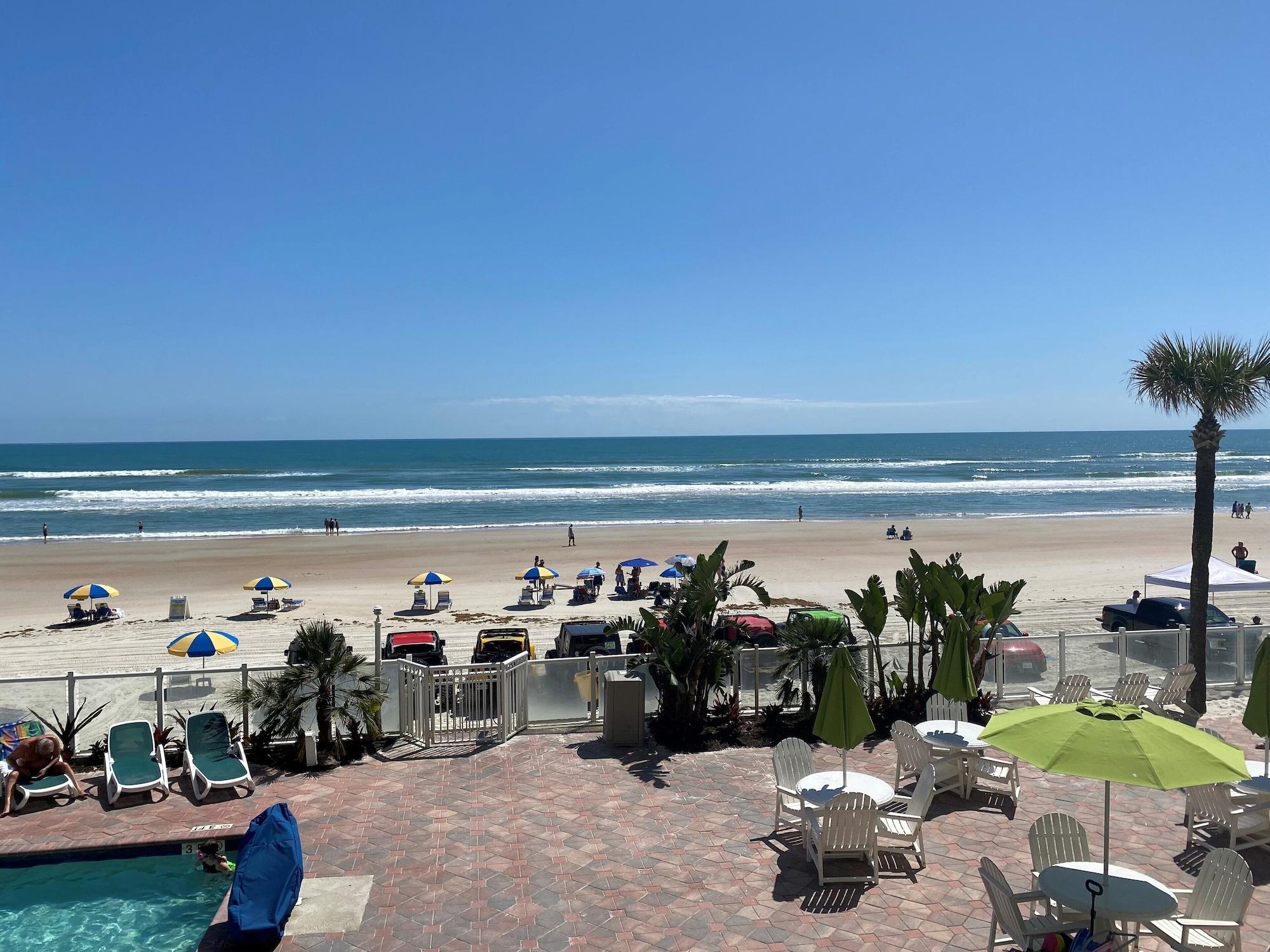Playa Days Inn by Wyndham Daytona Oceanfront