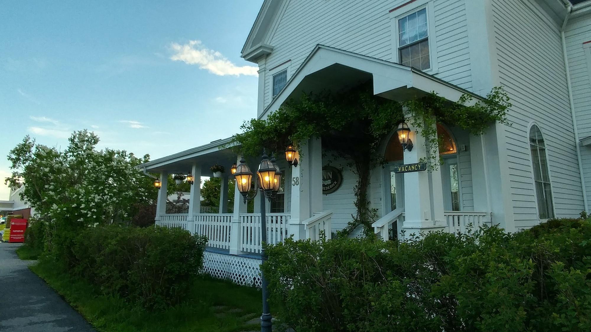 Vista Exterior Inn on Frederick