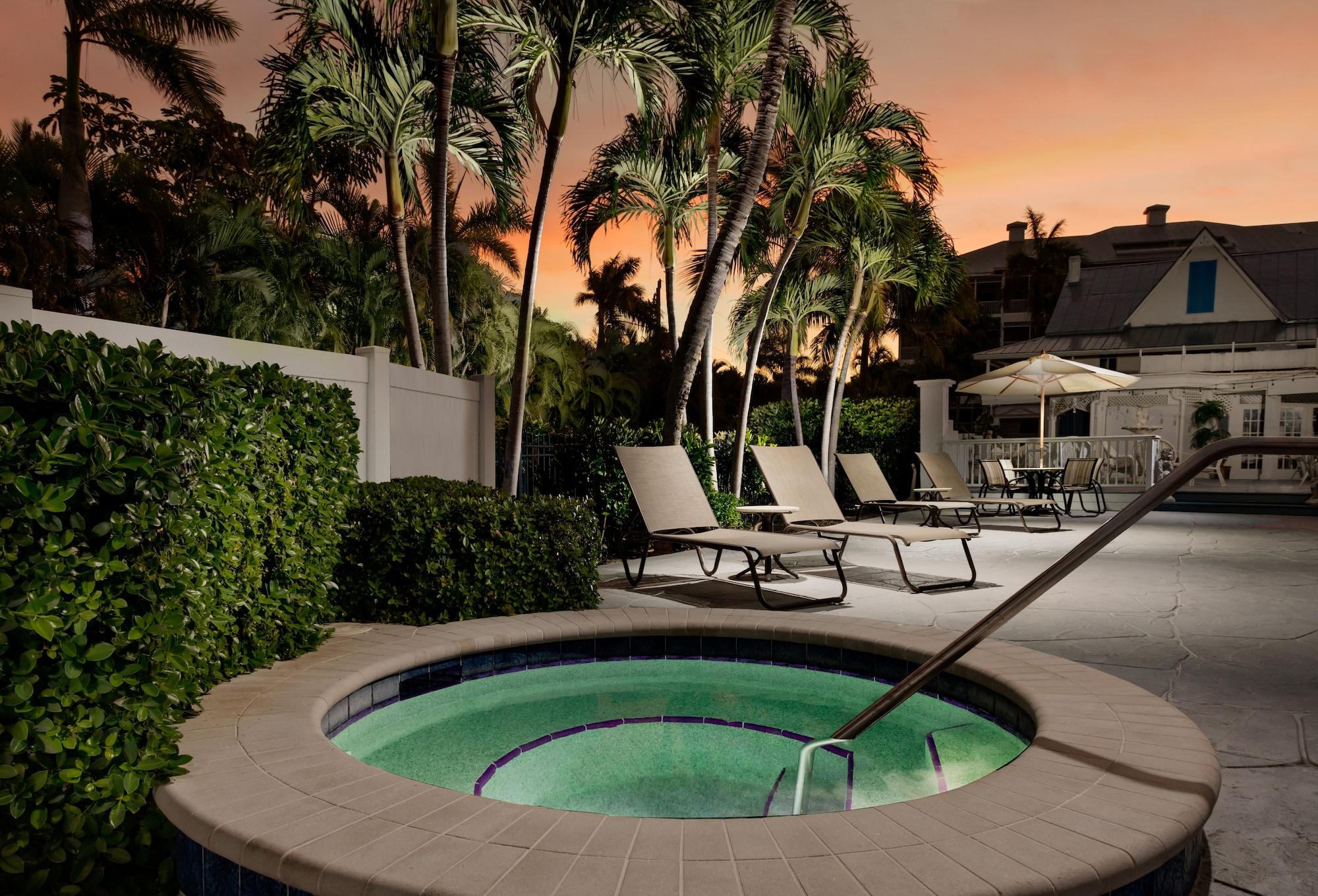 Spa Olde Marco Island Inn and Suites