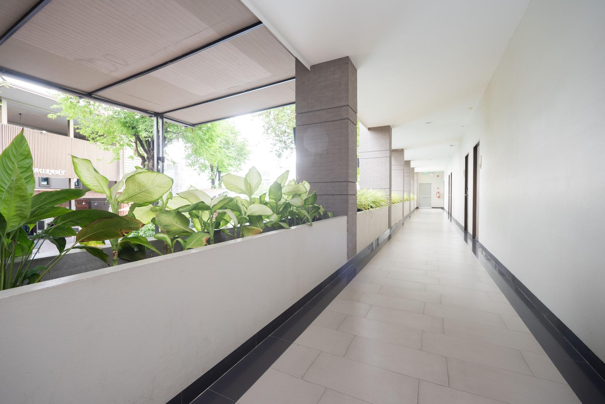 Vista Lobby Romyen Garden Place