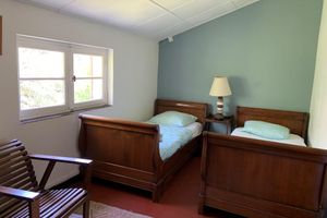 Alojamiento - Very quiet 2 br apartment - Pool, private backyard - close to beaches