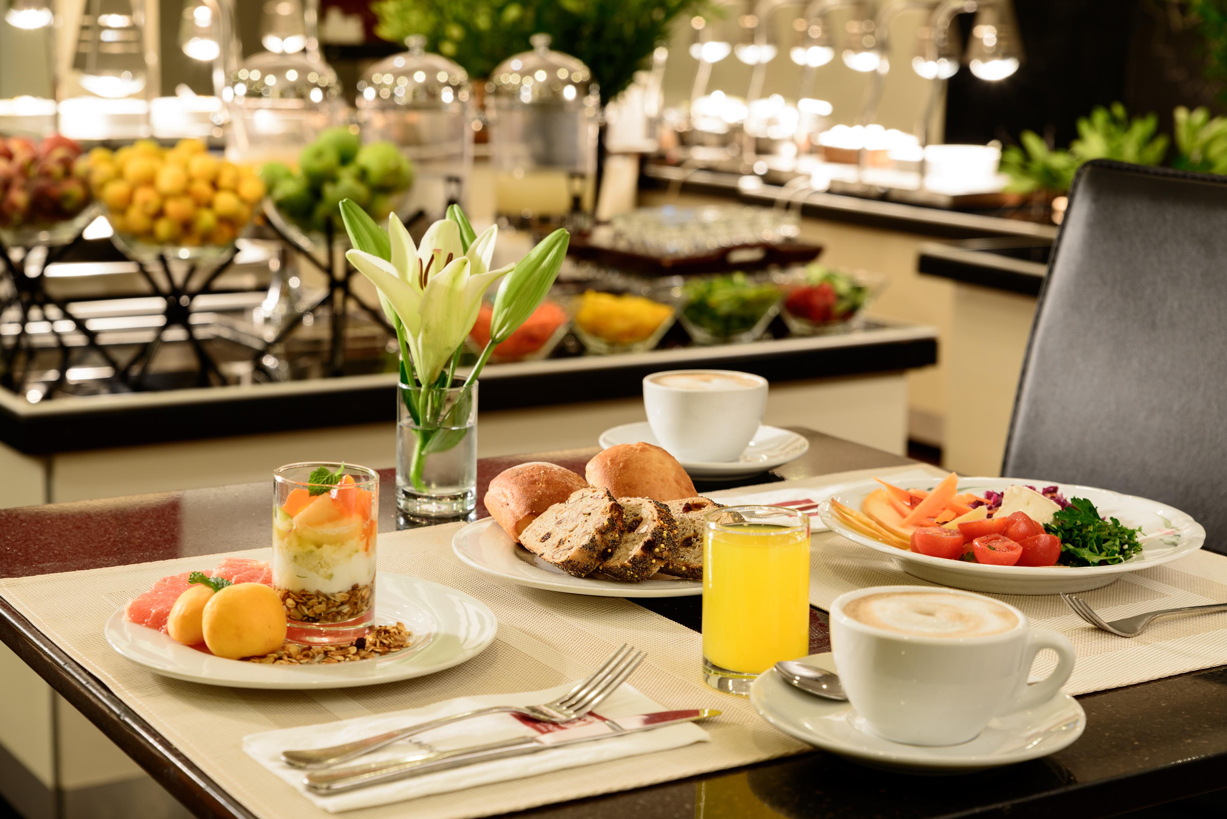 Restaurant Beach hotel tel aviv