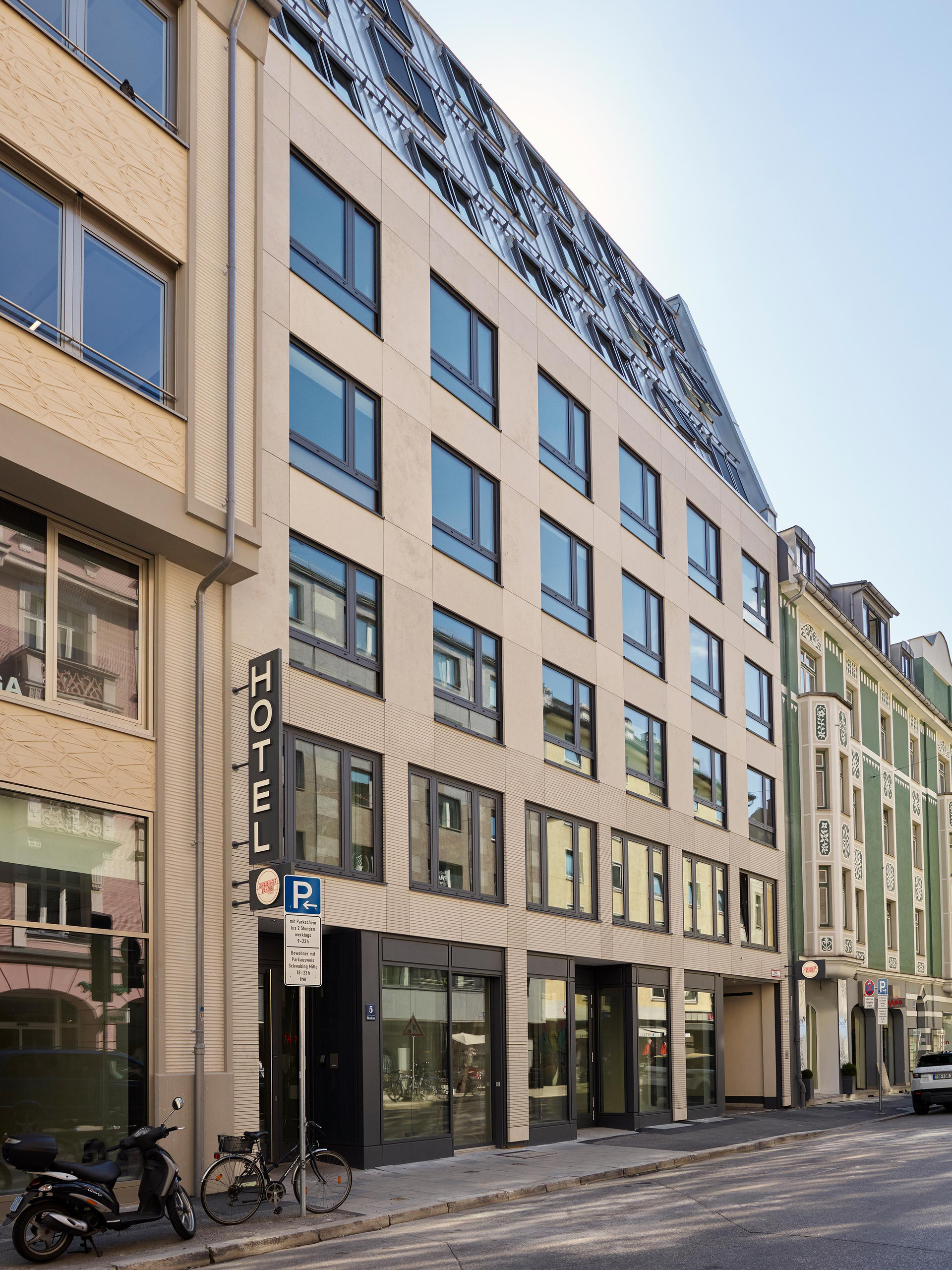 Vista Exterior Schwabinger Wahrheit by Geisel