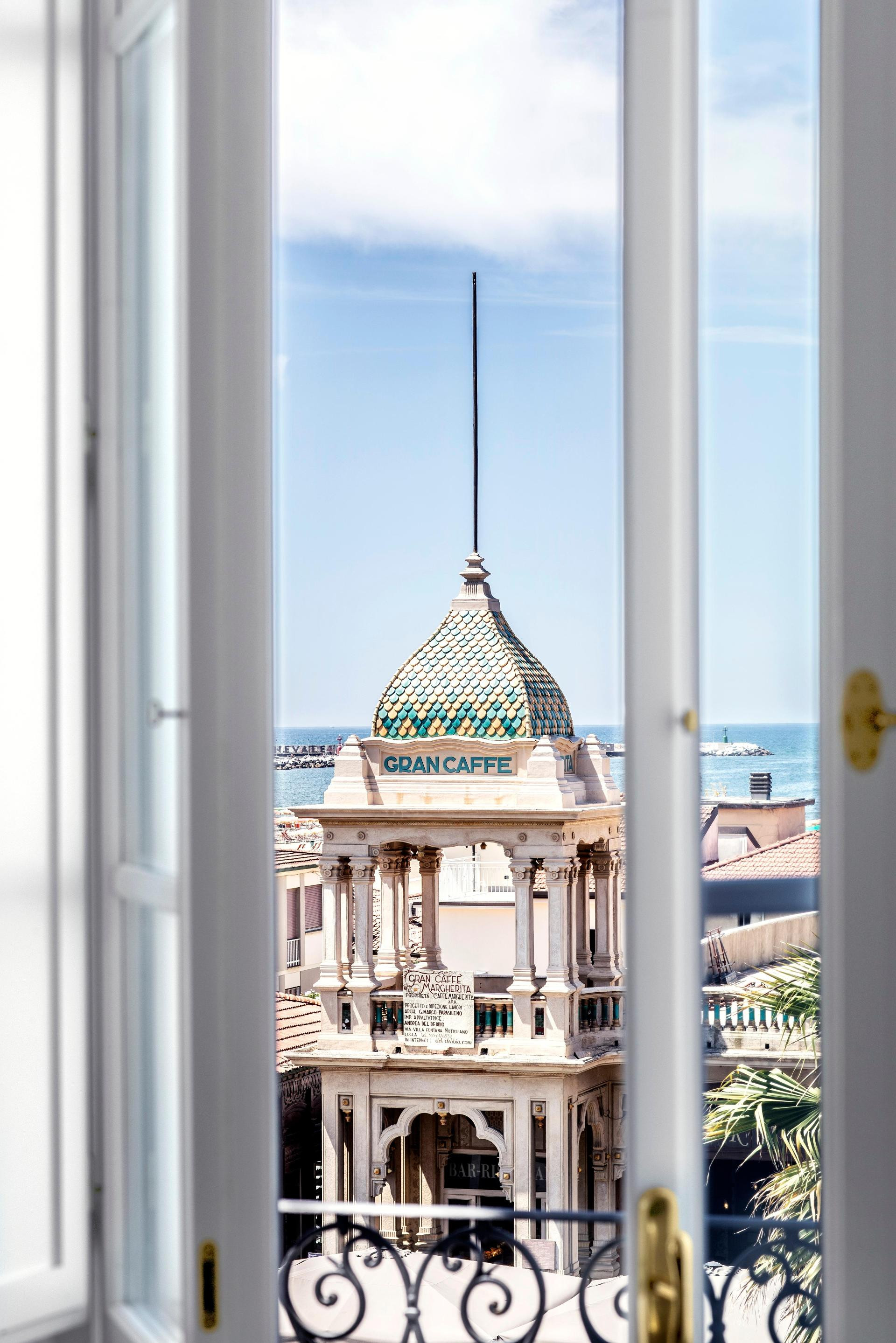 Vista Exterior Hotel Plaza e de Russie - Relais & Chateaux