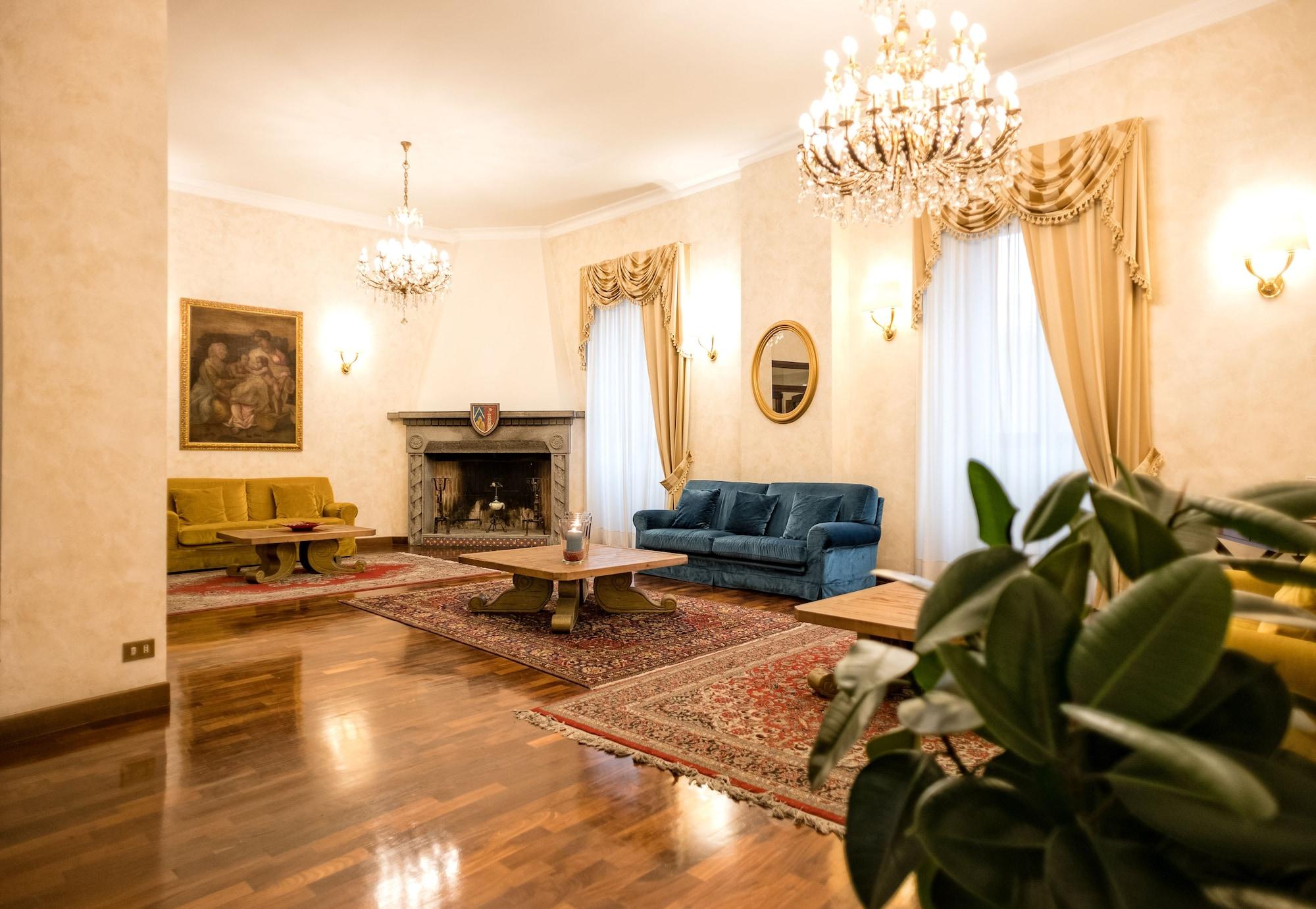Vista Lobby Grand Hotel Italia