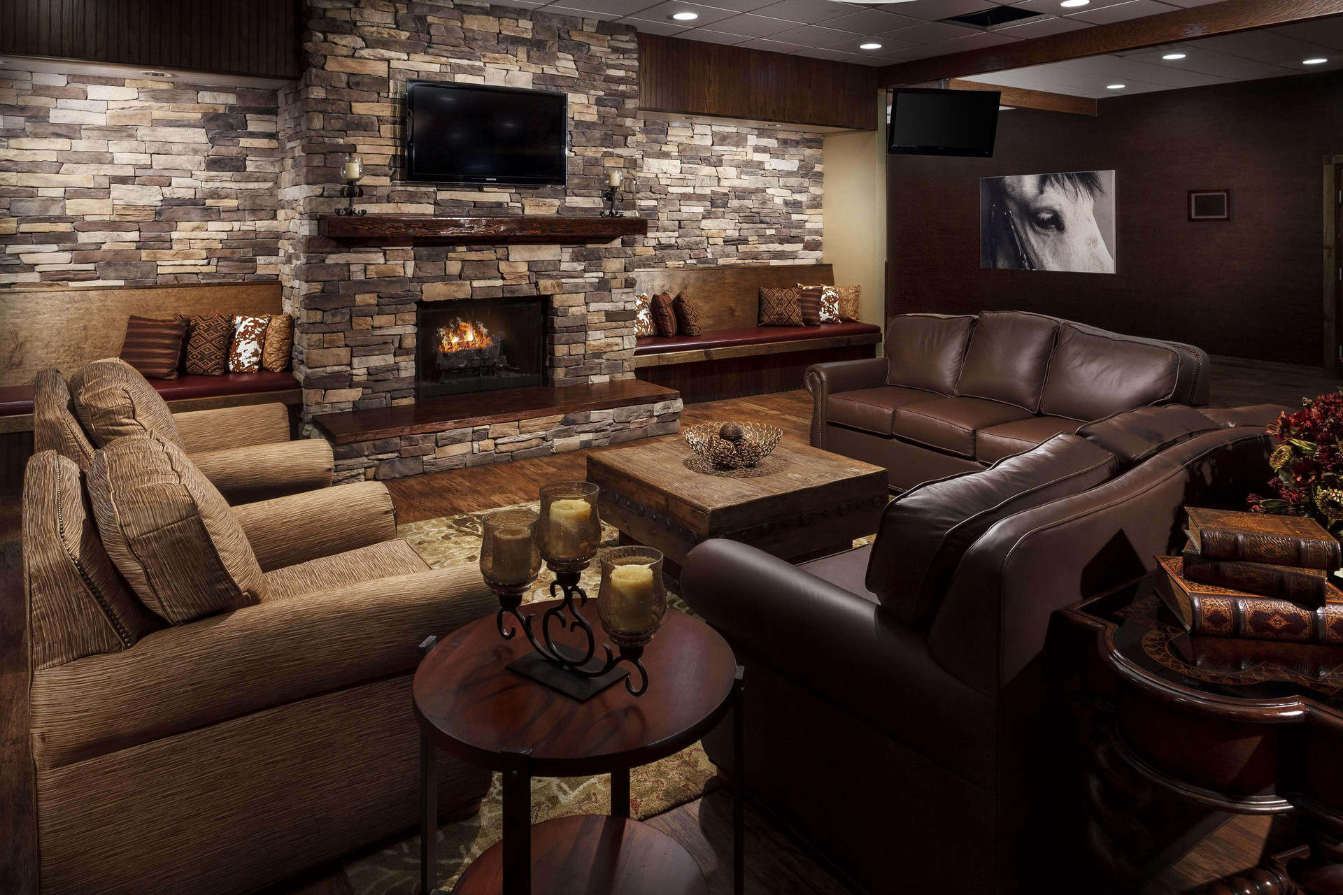 Vista Lobby Roosevelt Grand Dakota, SureStay Collection by Best Western