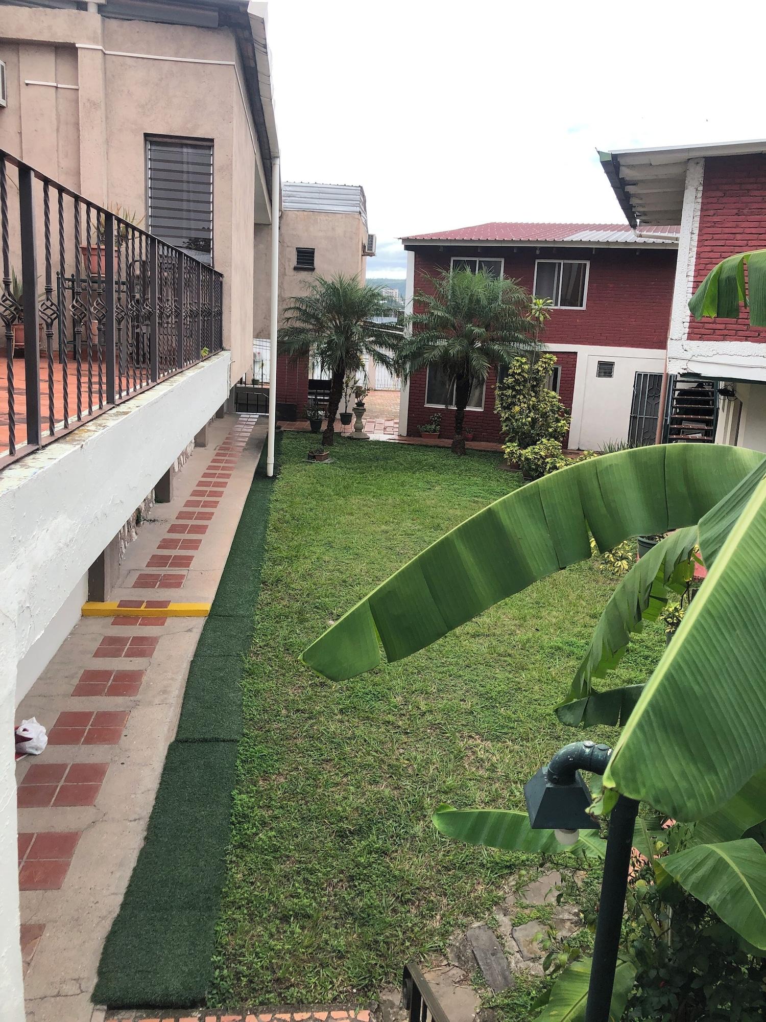 Vista Exterior River-View Apart-Hotel