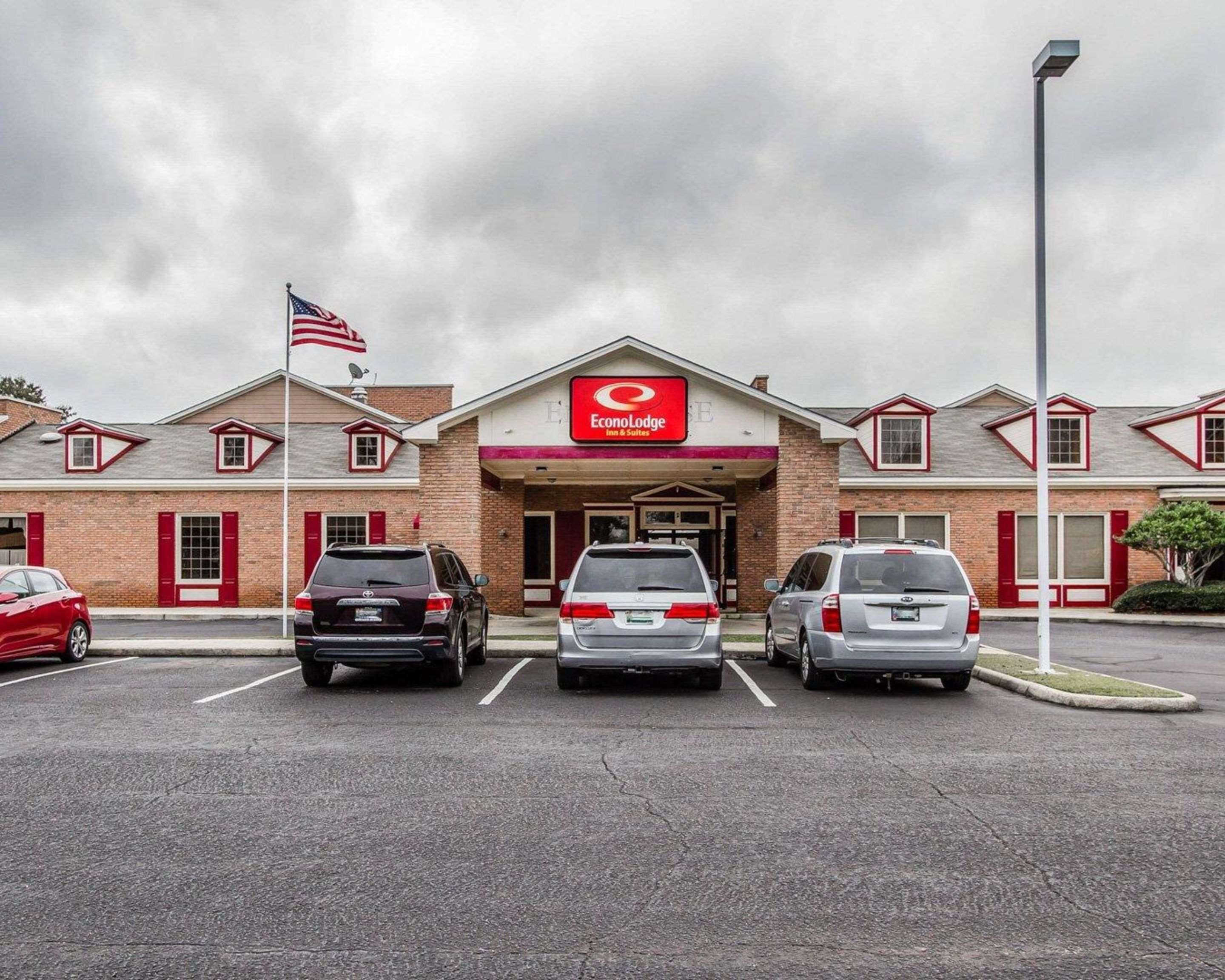 Vista Exterior Econo Lodge Inn & Suites Enterprise