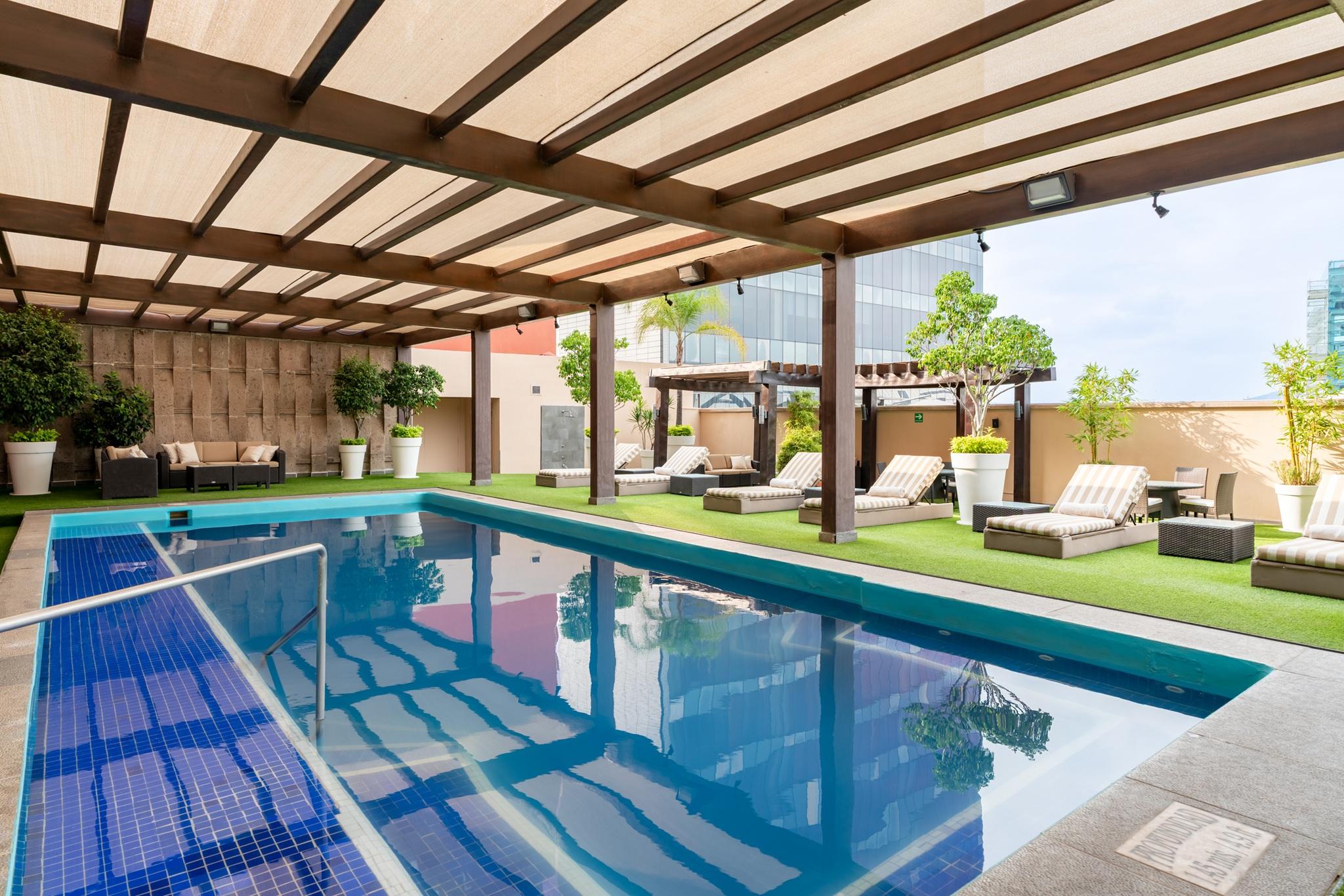 Vista Piscina Barceló Guadalajara