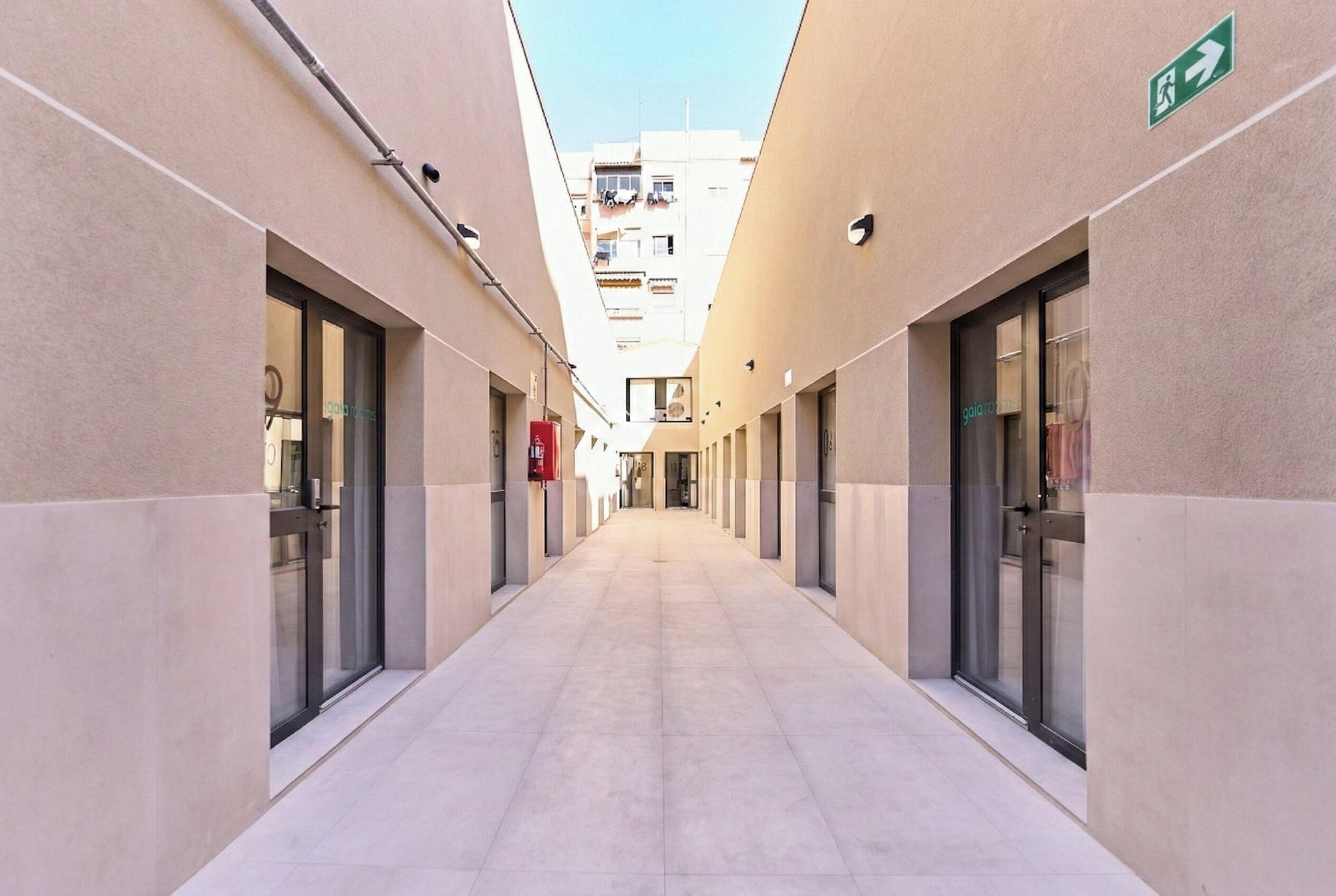 Vista Exterior Sant Adrià Urban Suites by gaiarooms