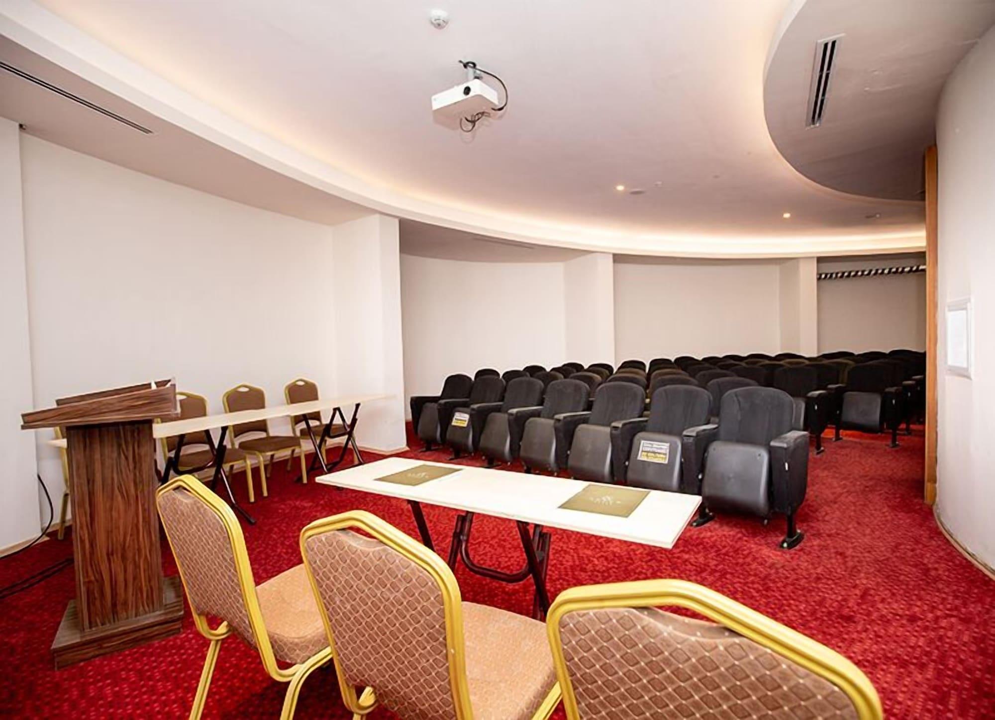 Sala de Reuniones KONAK PARK HOTEL