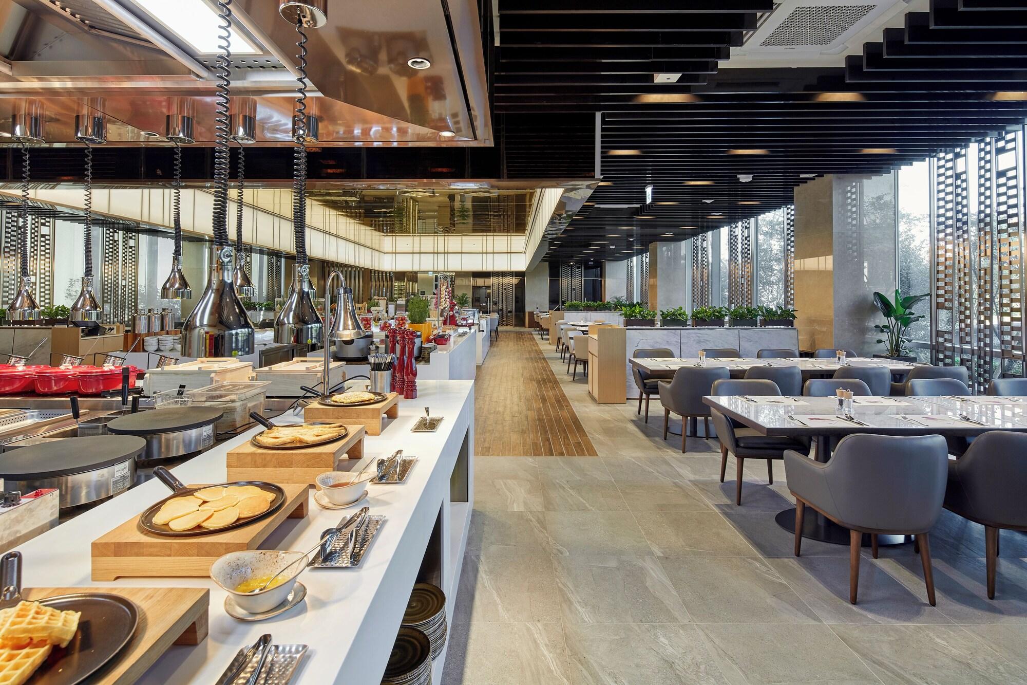 Restaurant Somerset Jeju Shinhwa World