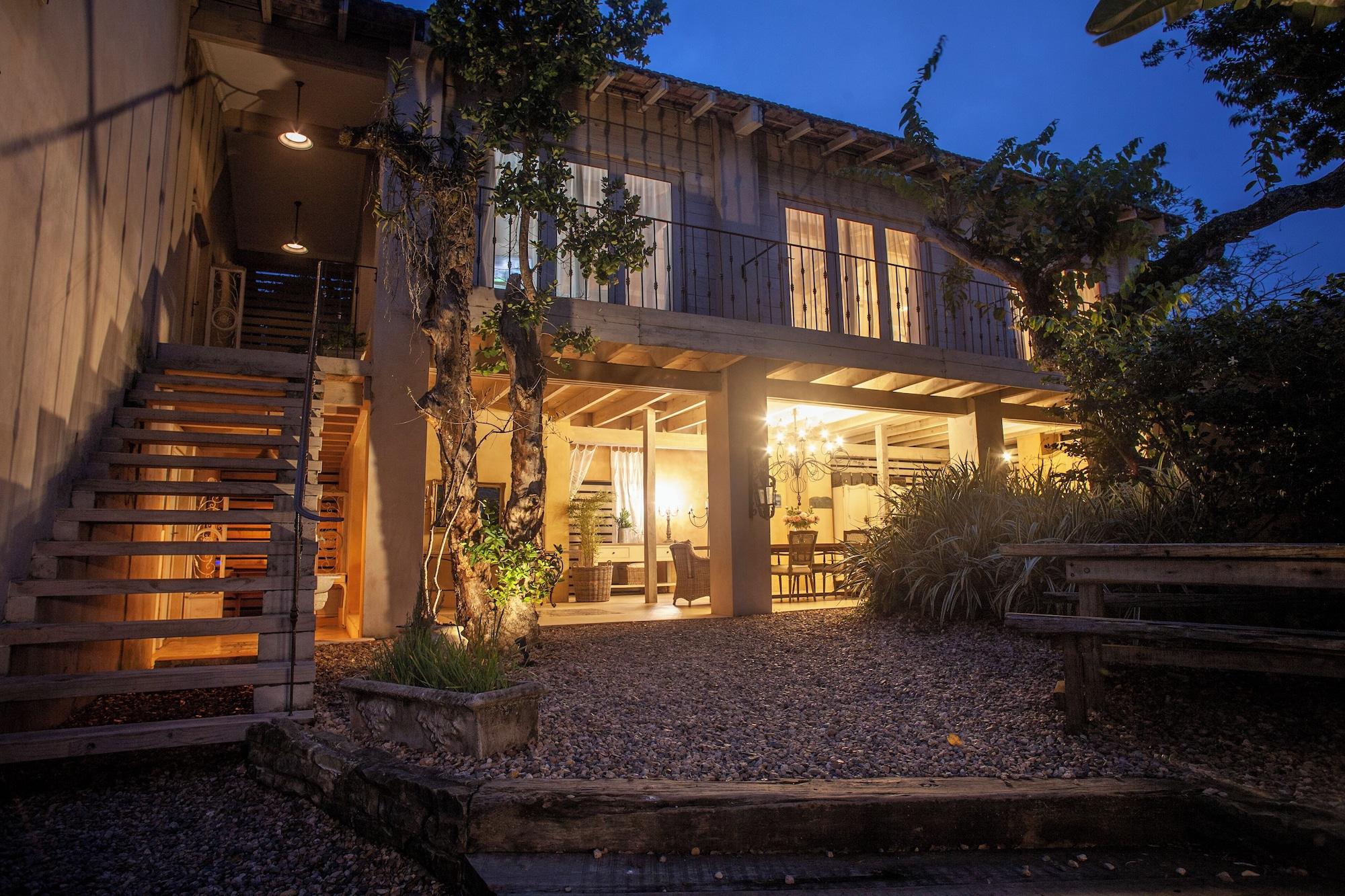 Vista Exterior Petite Provence B&B