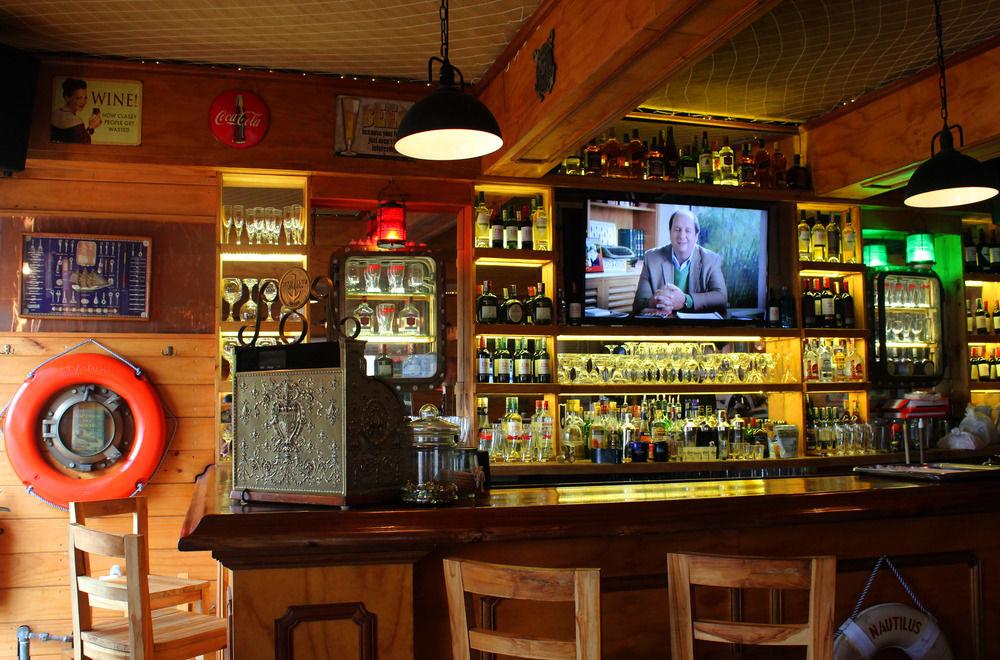 Bar/Salón Nautilus Plaza Hotel