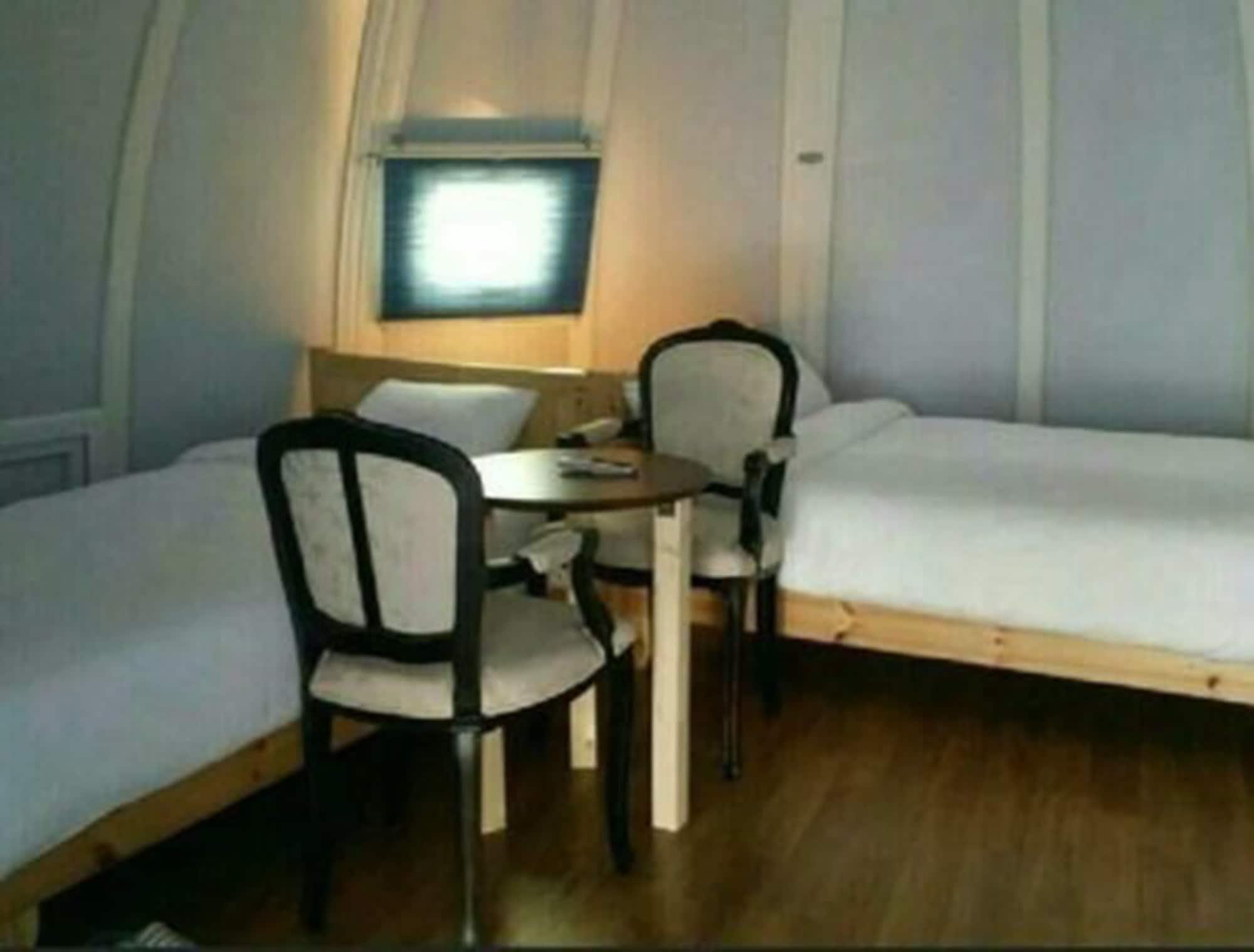 Set de Habitación Jeju Igloo Pension