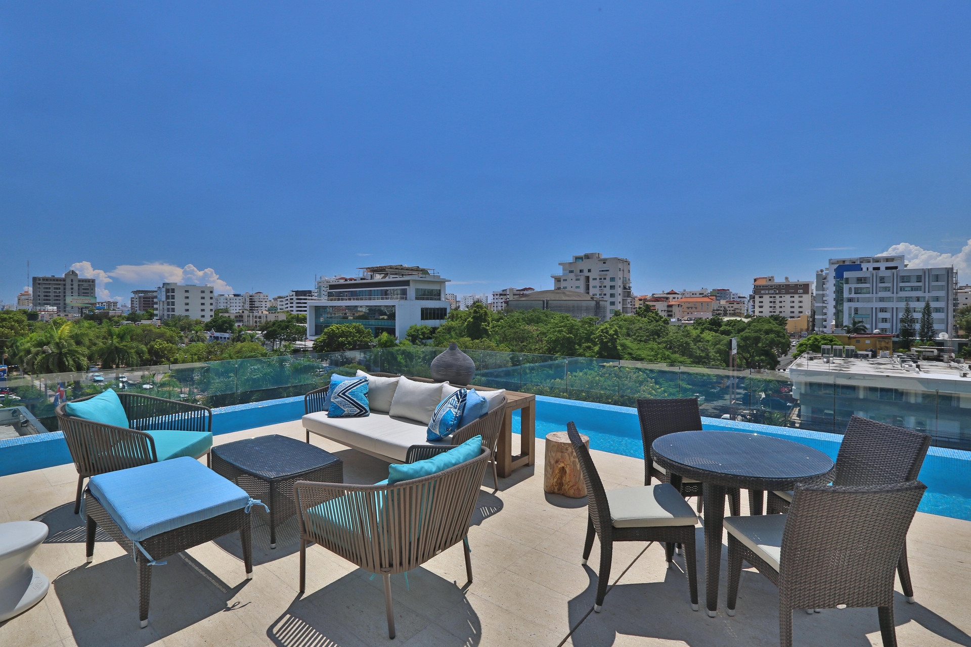 Vista Piscina InterContinental Real Santo Domingo by IHG