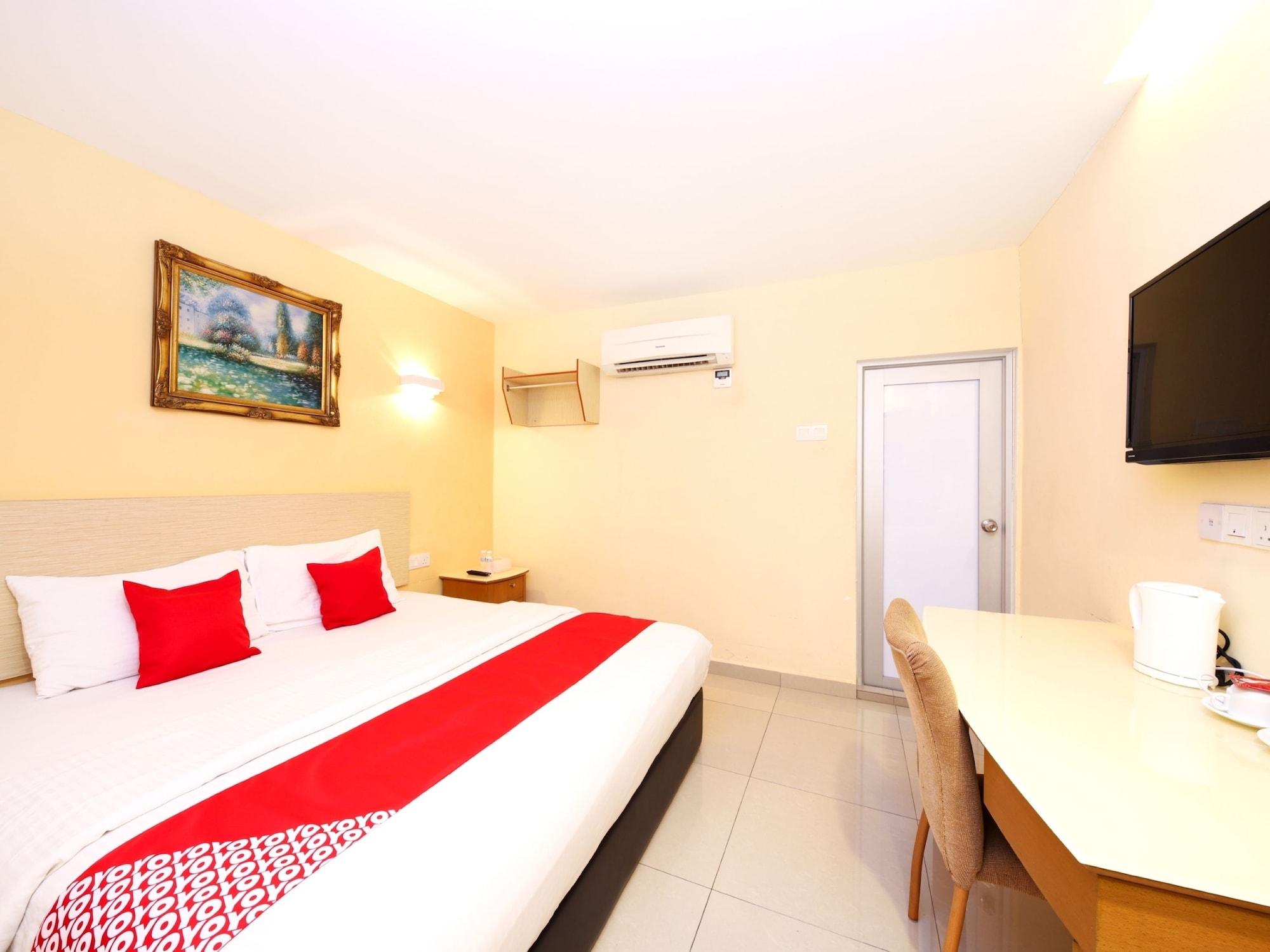 Varios Super OYO 635 Seven Days Hotel