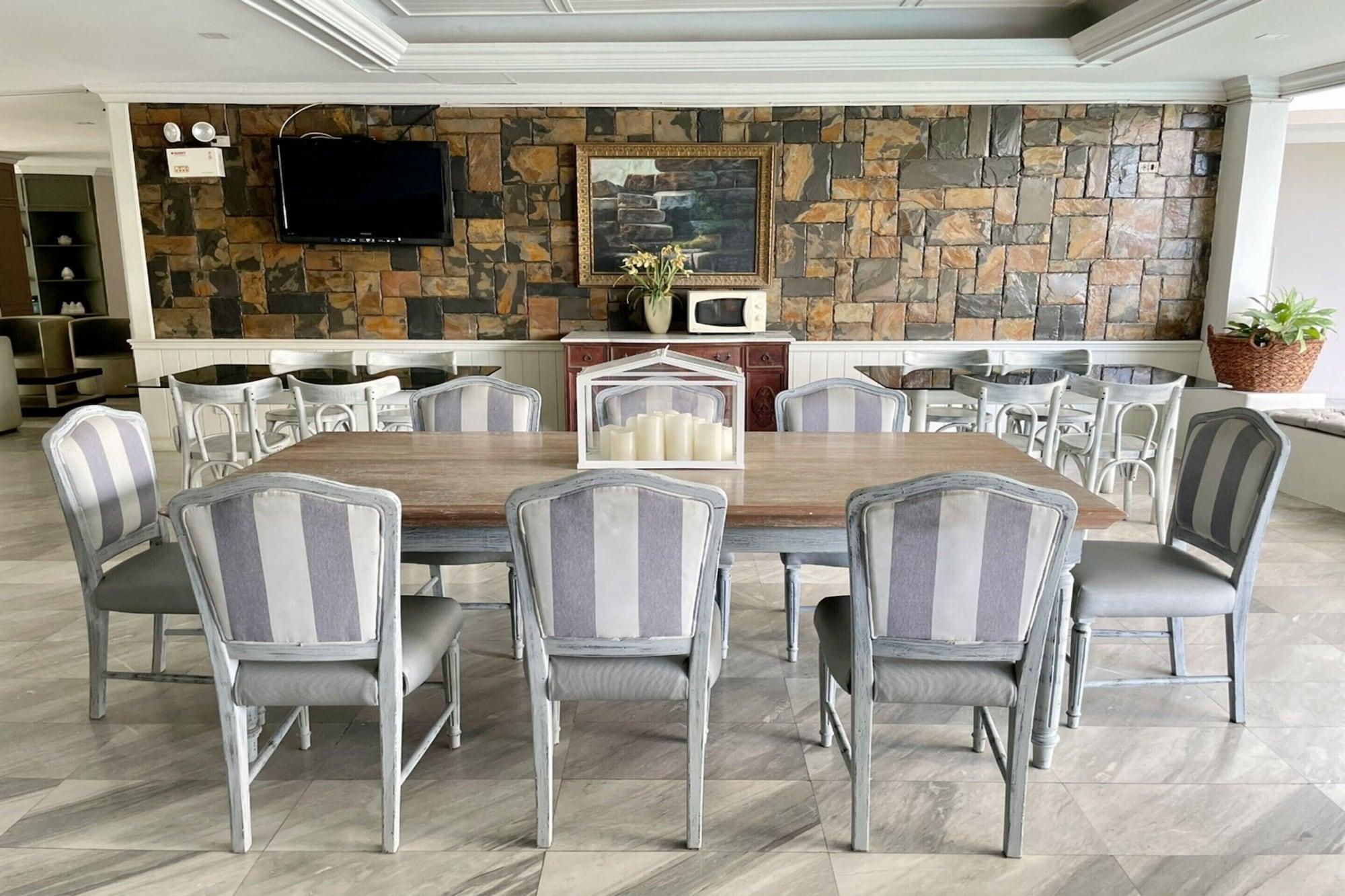 Vista Lobby Garden Paradise Hotel & Serviced Apartment