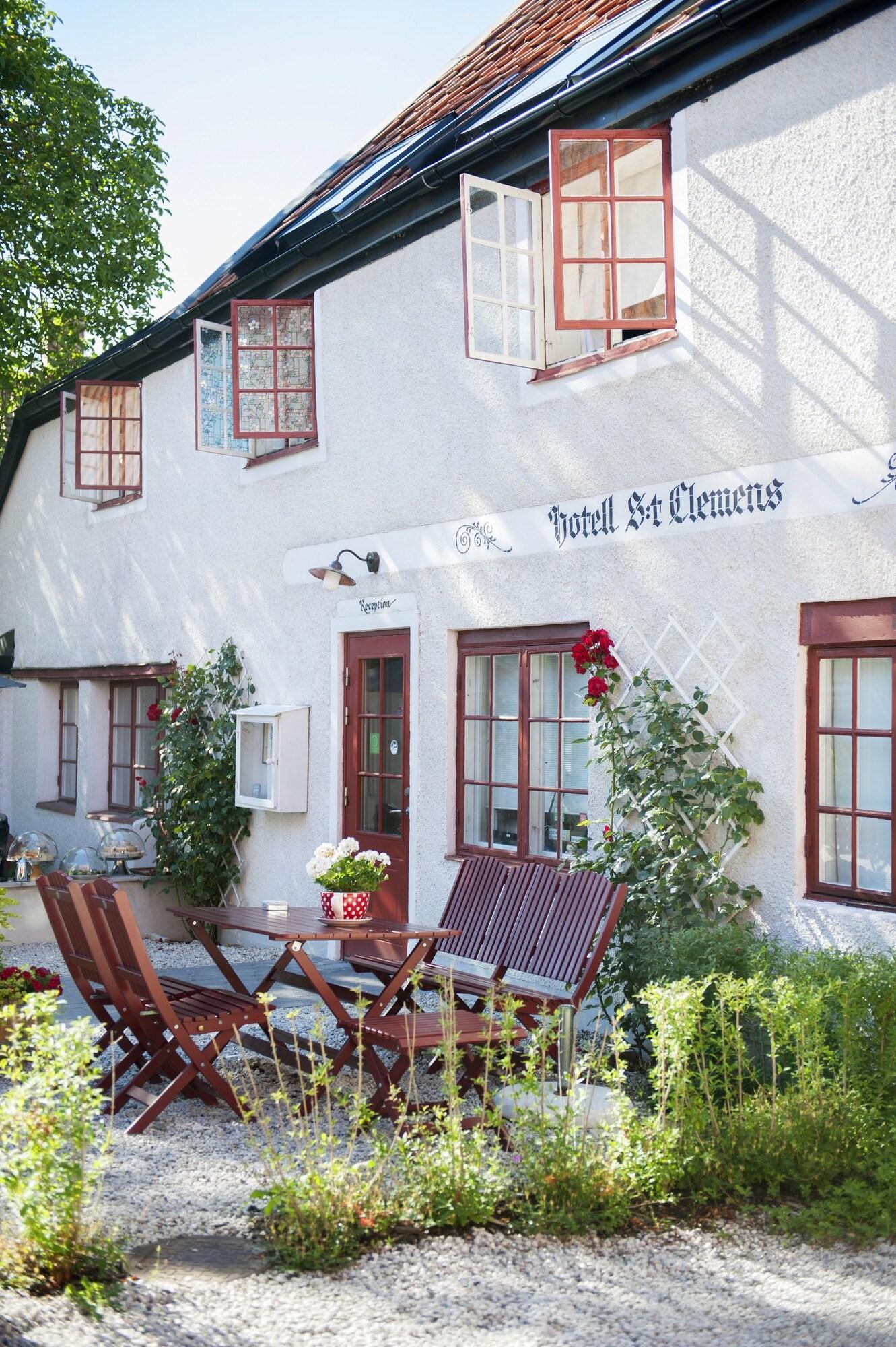 Vista Lobby St. Clemens