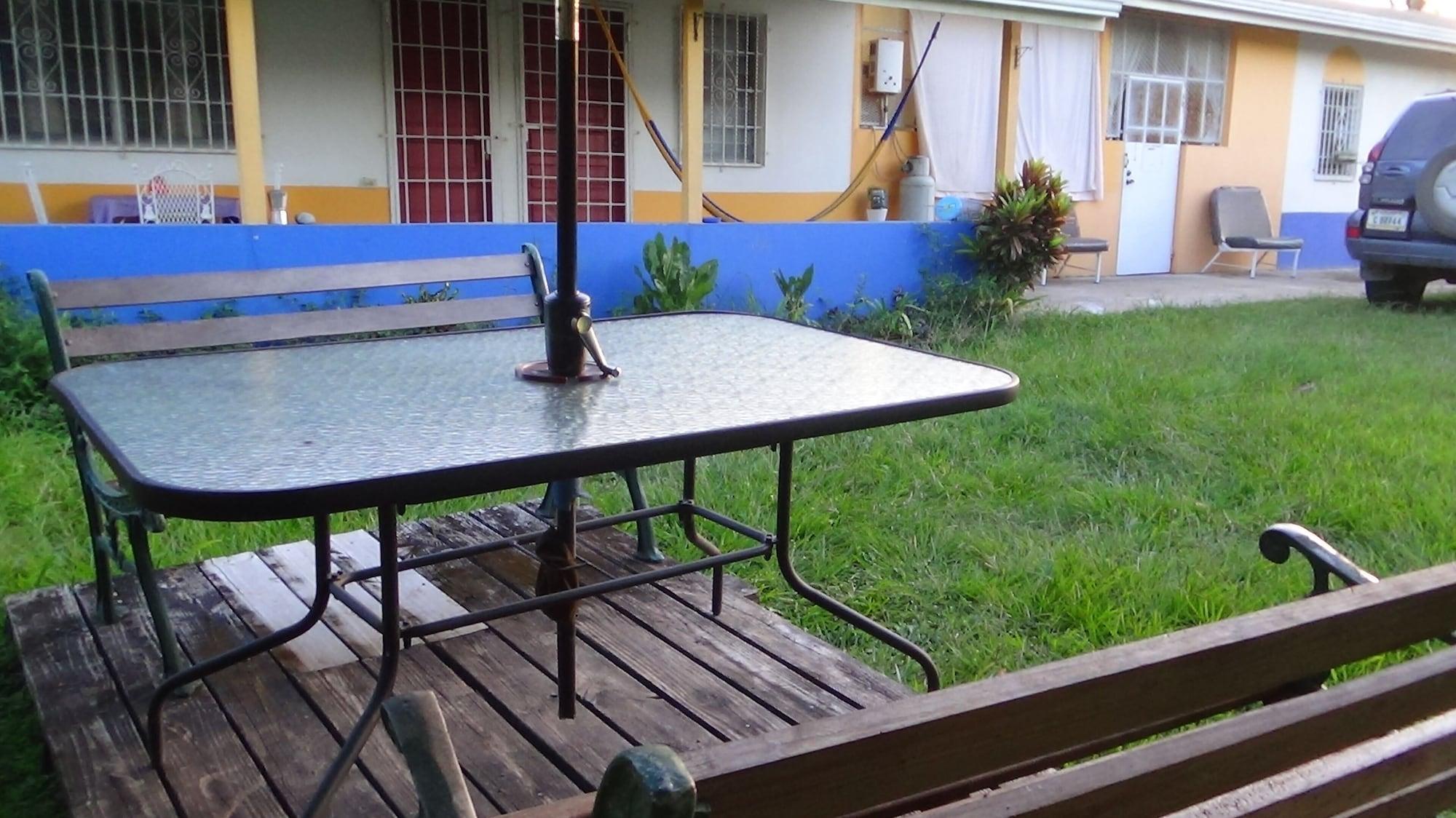 Vista Exterior Hacienda Tropical Guest House