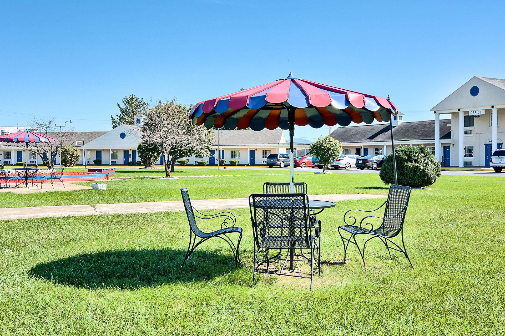 Varios Motel 6 Harrisonburg, VA - South