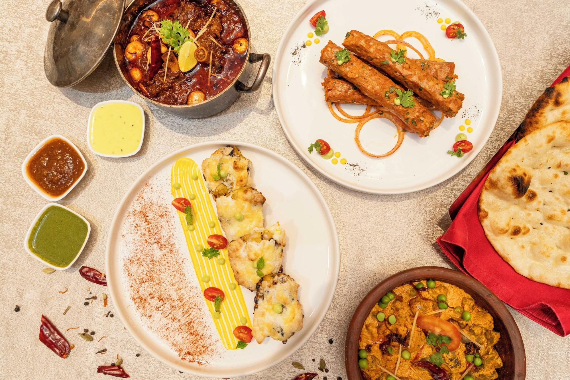 Restaurant Eros Hotel New Delhi, Nehru Place