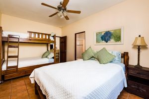 Alquiler Vacacional - NEWLY Renovated! Ocean, Beach Casa with 5 Bedrooms, 5 Baths & Private Pool!