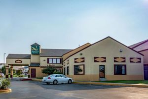Alojamiento - Quality Suites I-44