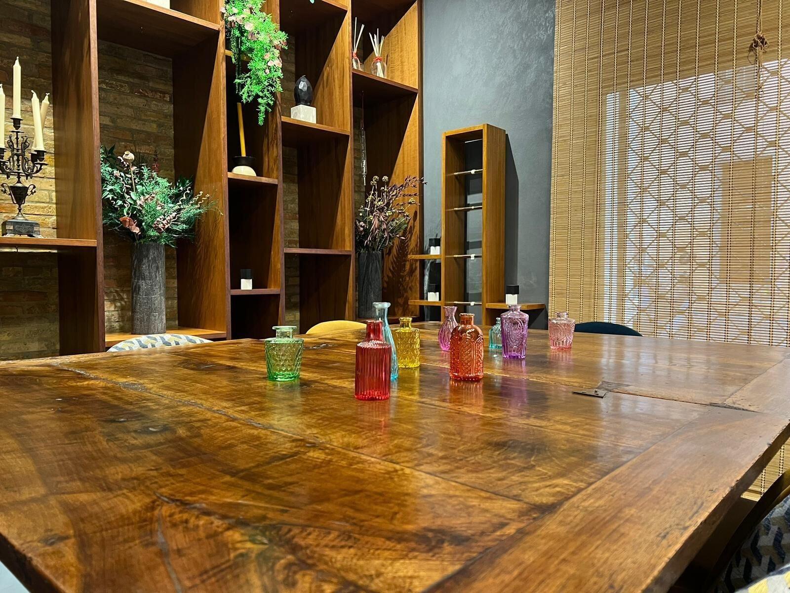 Vista Lobby Now Apartments