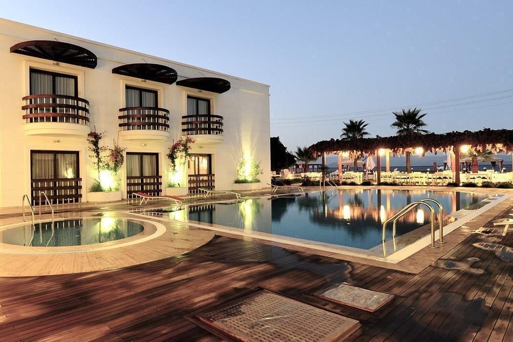 Vista Exterior Beyaz Suite Hotel