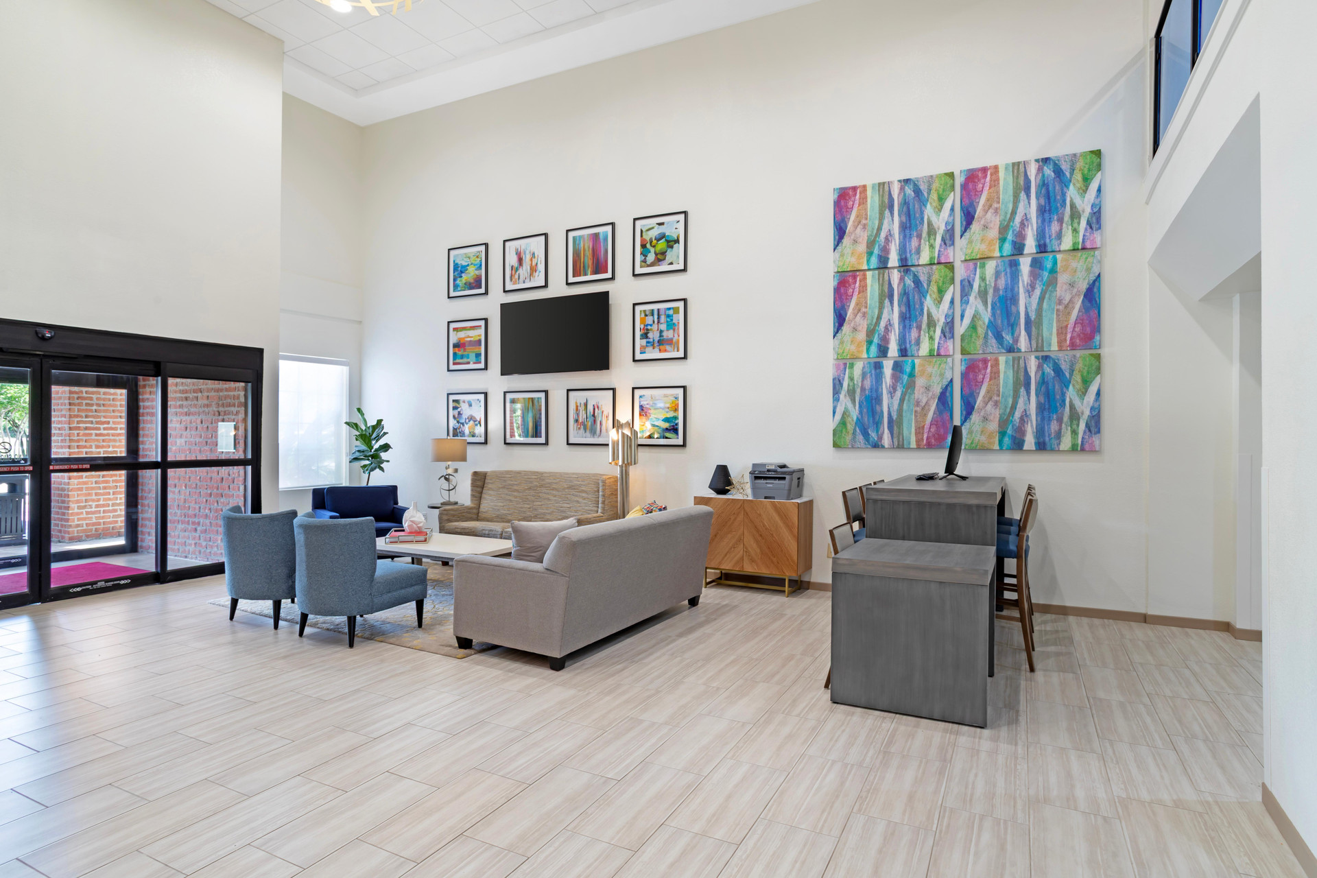 Vista Lobby Best Western Plus Executive Hotel & Suites