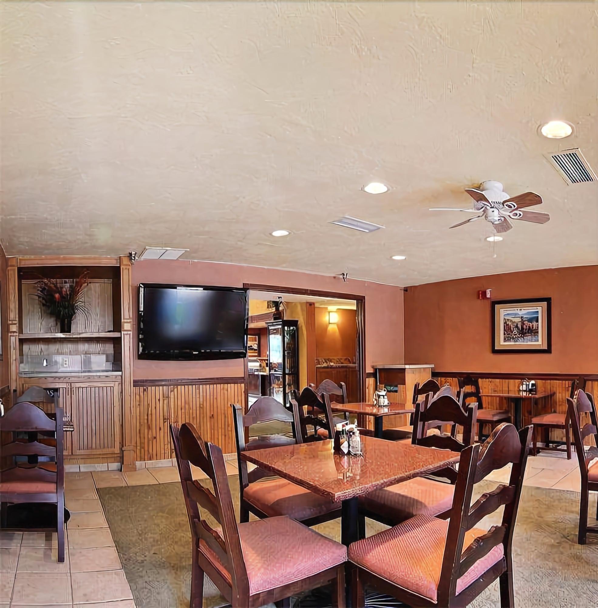 Vista Lobby Ruidoso Mountain Inn