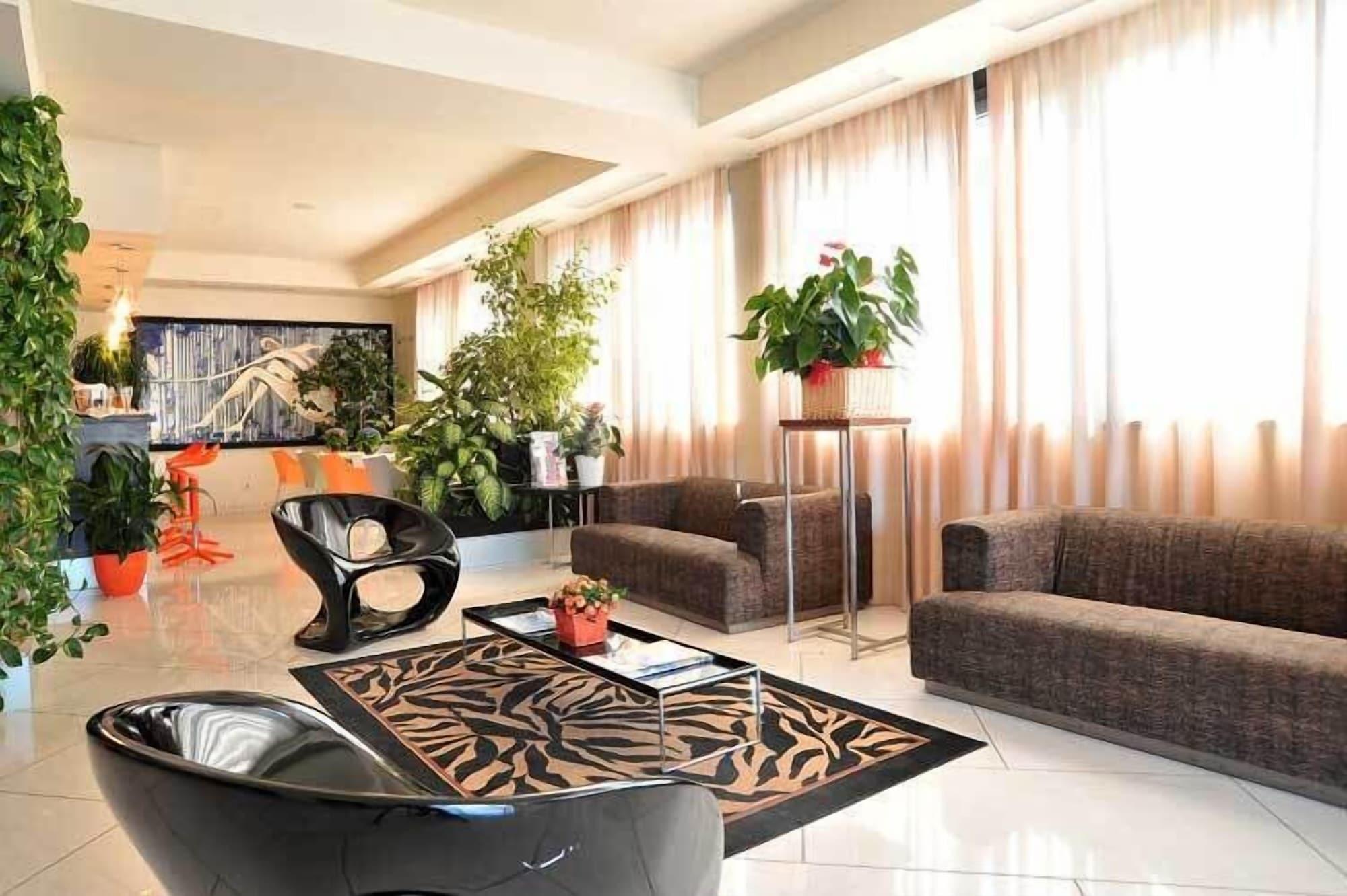 Vista Lobby Inn Hotel