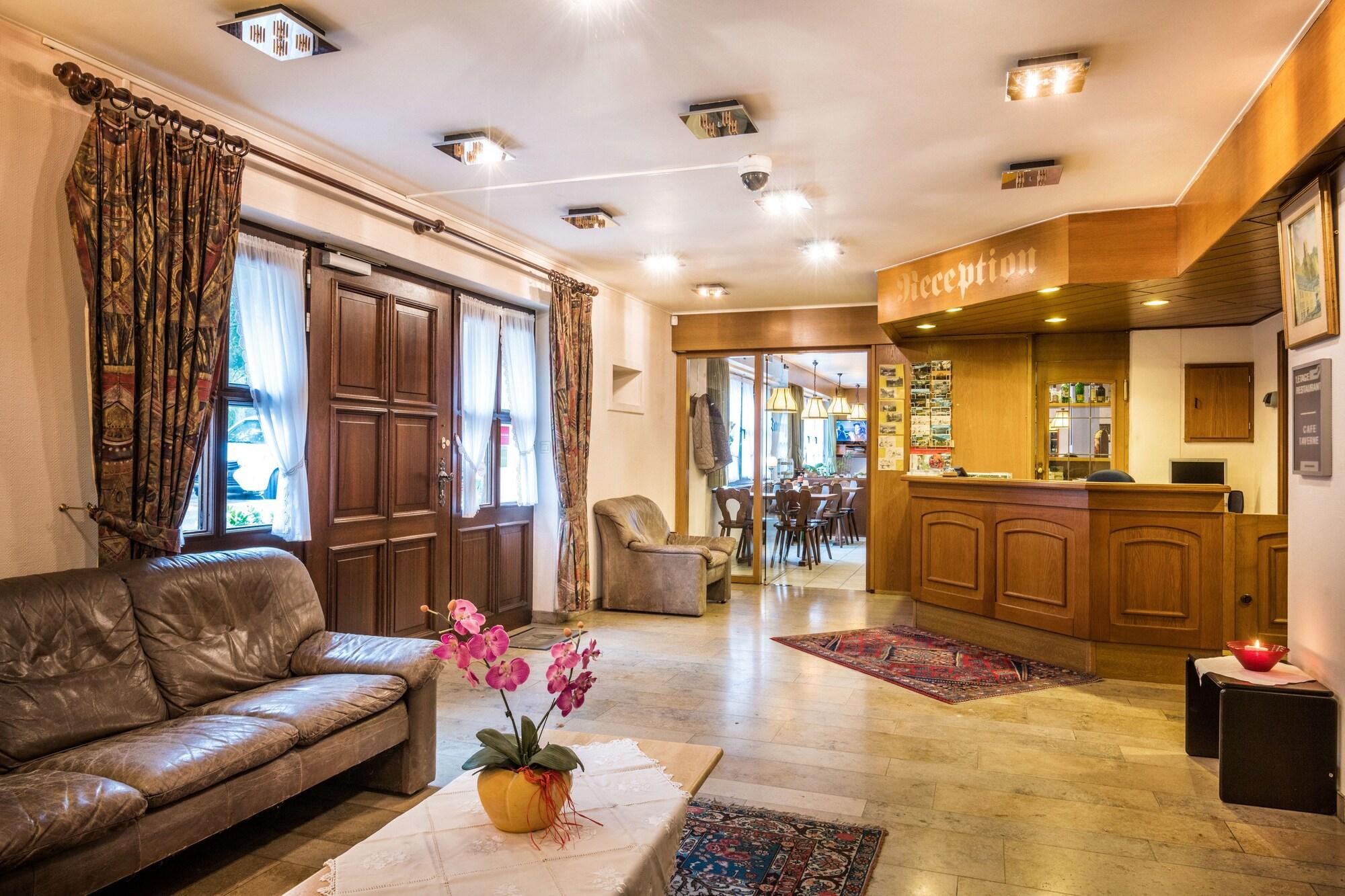 Vista Lobby Hotel Le Postillon