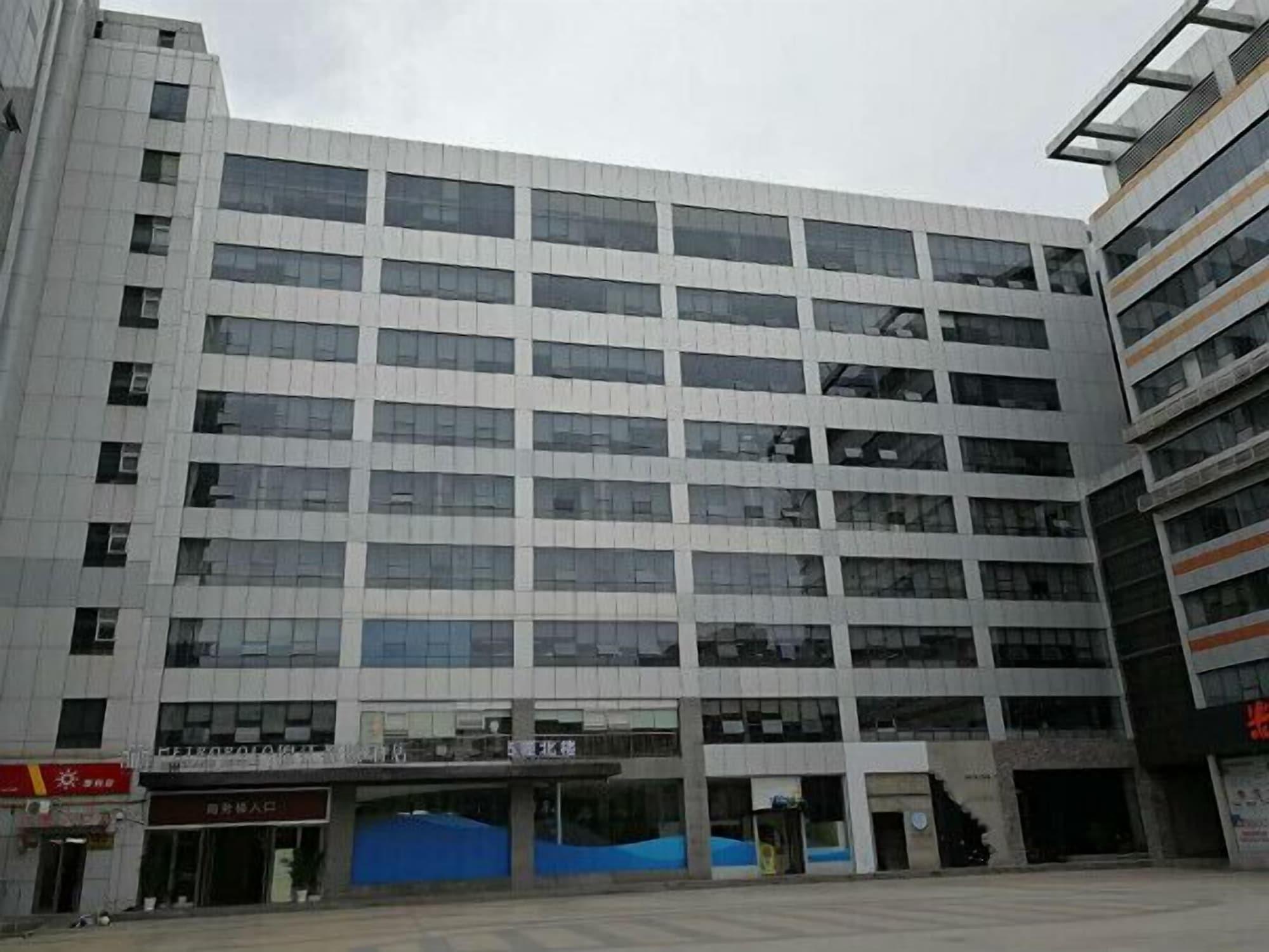 Vista Exterior Metropolo Shanghai Hongqiao Airpart Wuzhong Road Hotel