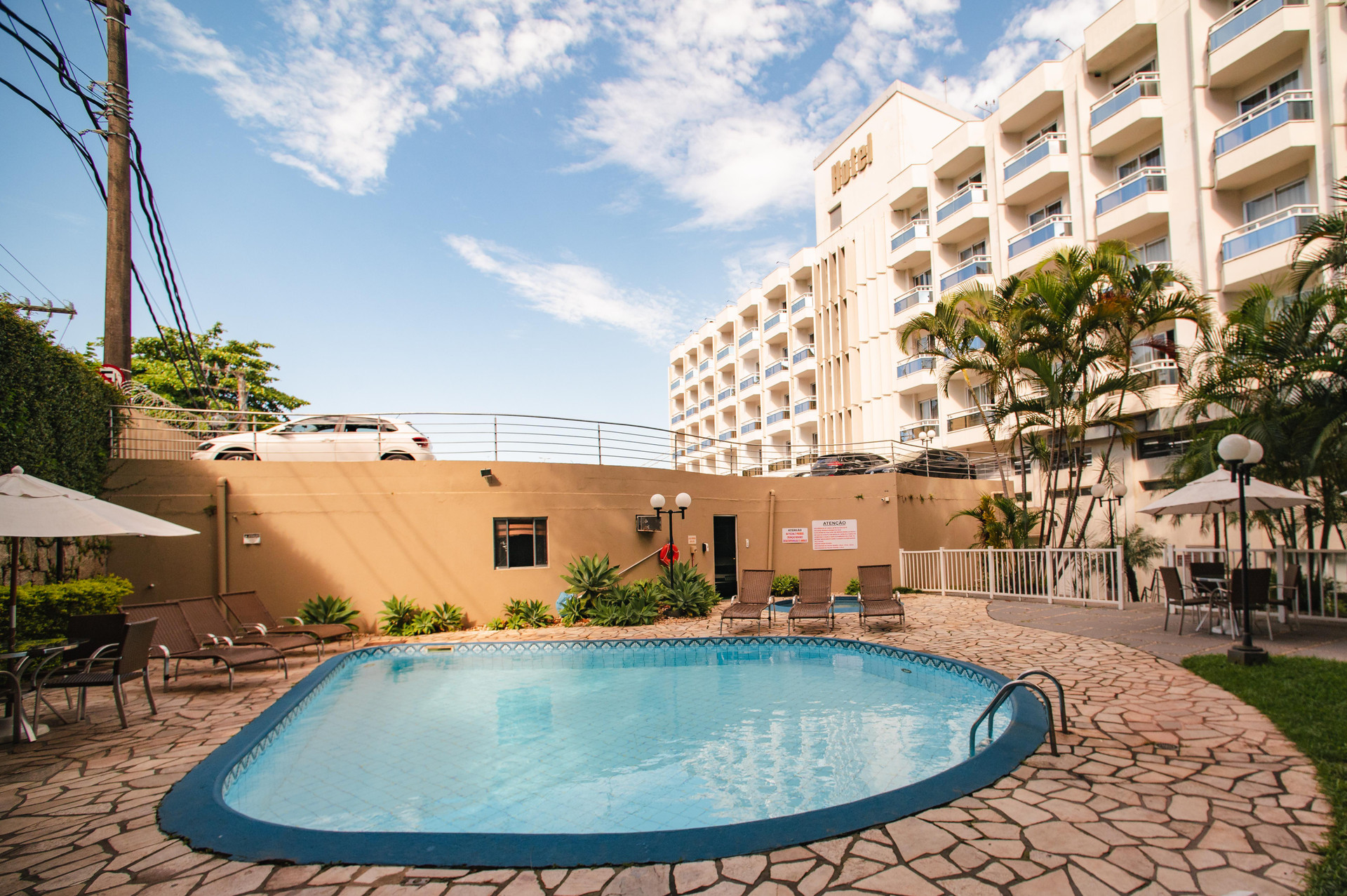 Vista Piscina Slaviero Baía Norte Florianópolis