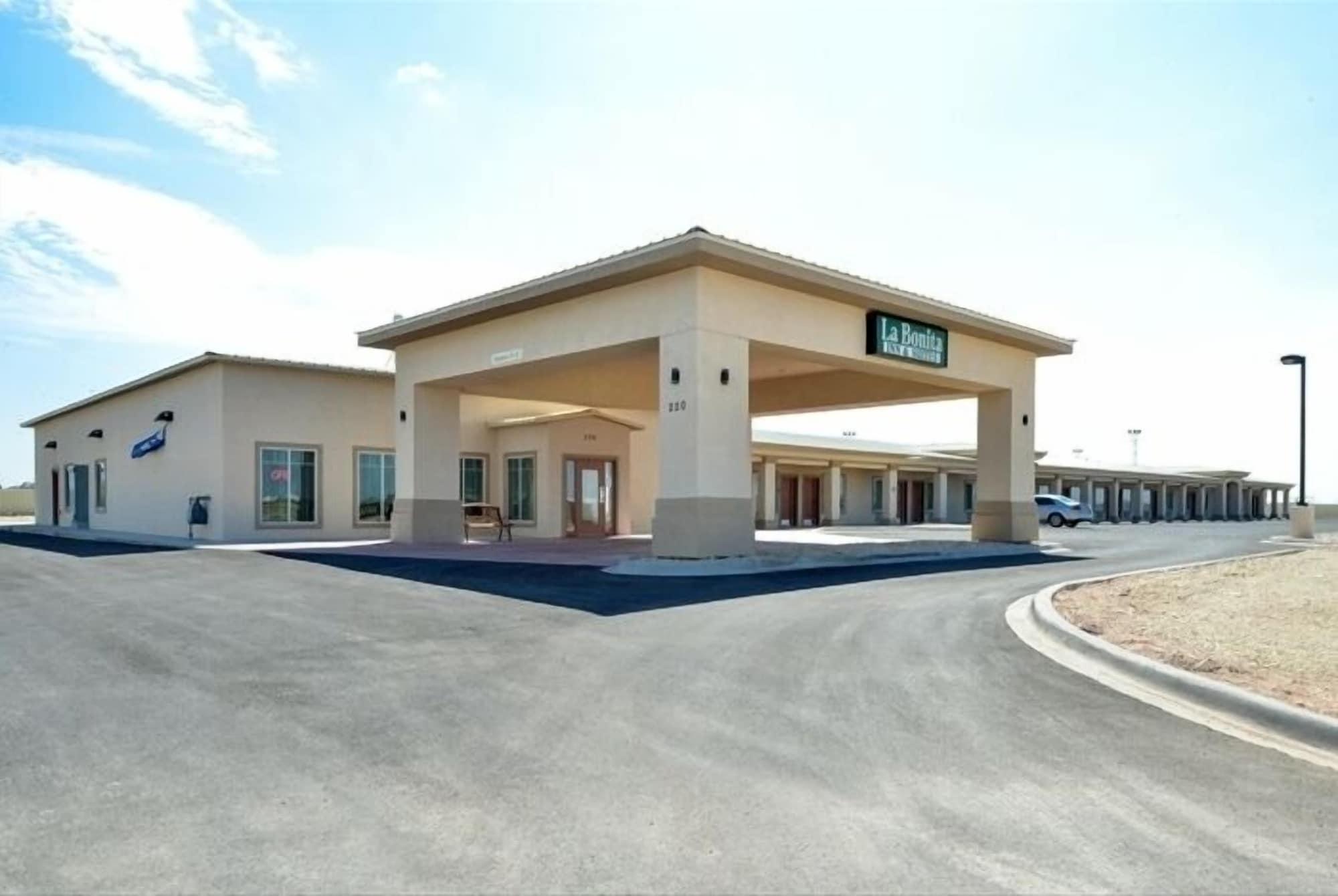 Varios La Bonita Inn & Suites