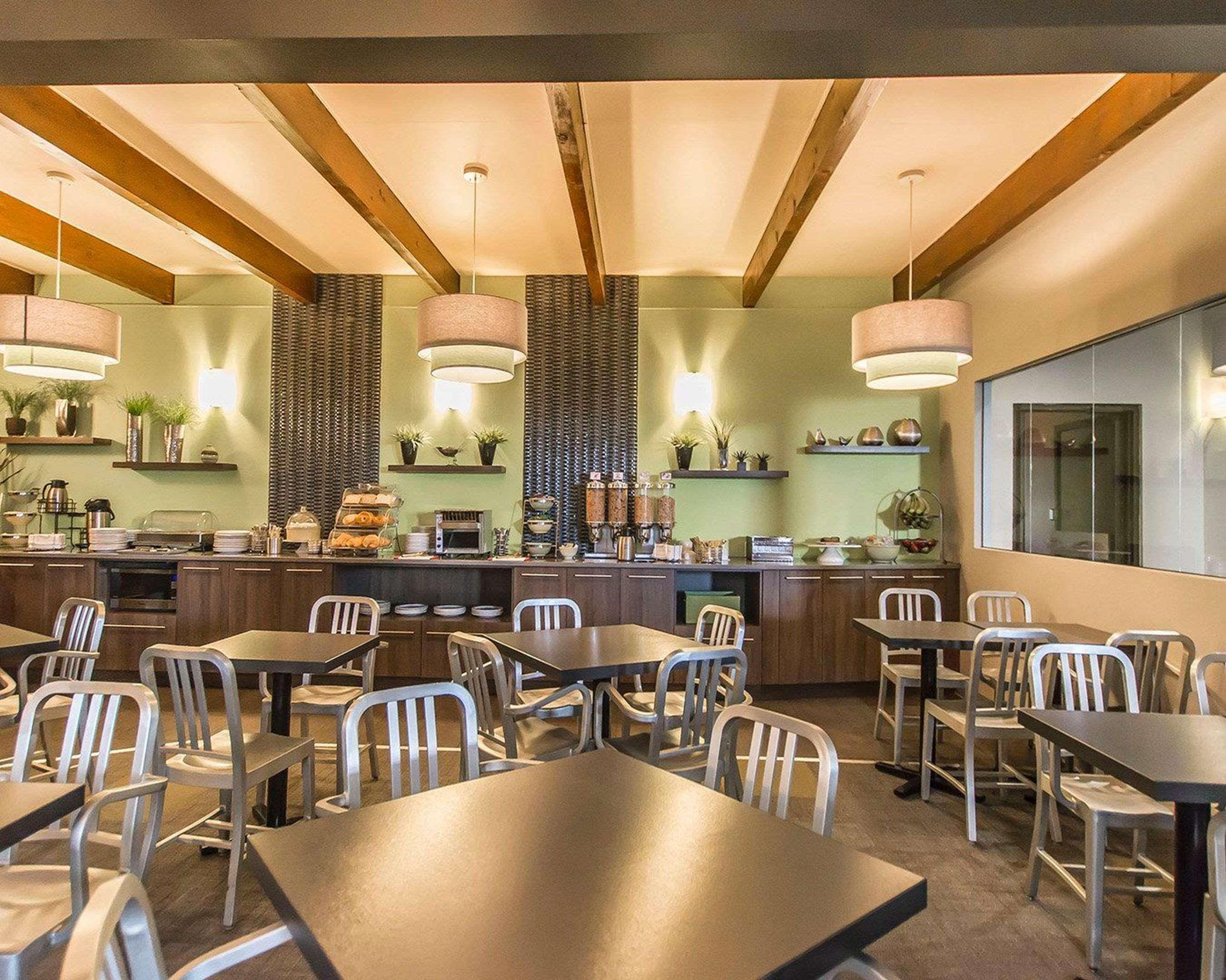 Restaurant Quality Inn Rouyn - Noranda