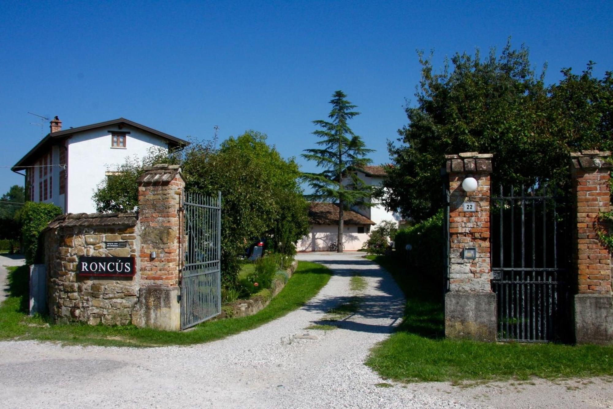 Vista Exterior La Casa Griunit