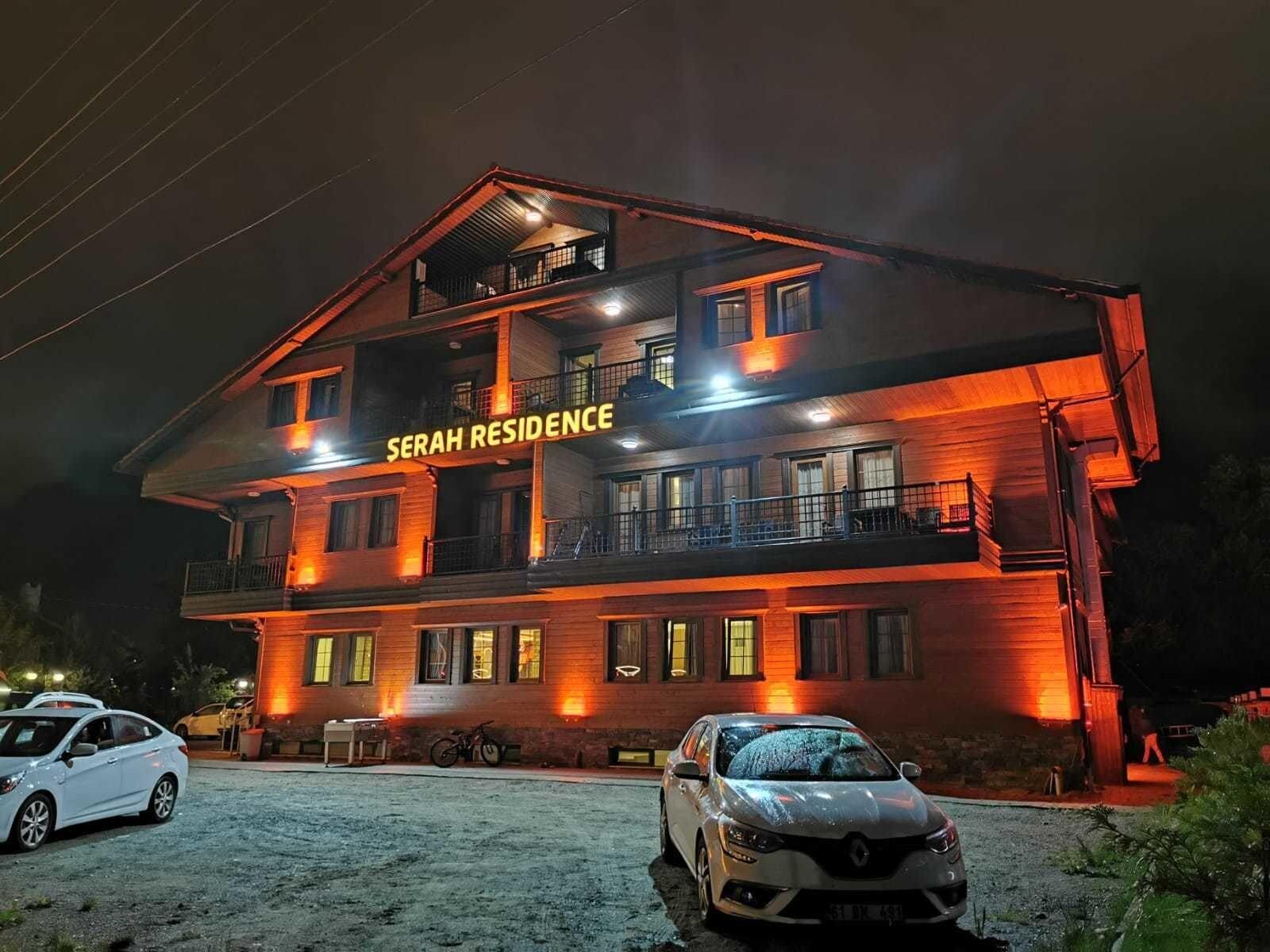 Varios Serah Residence