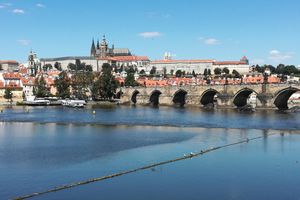 Actividad - Tour Completo por Praga en Español - Comida y Barco