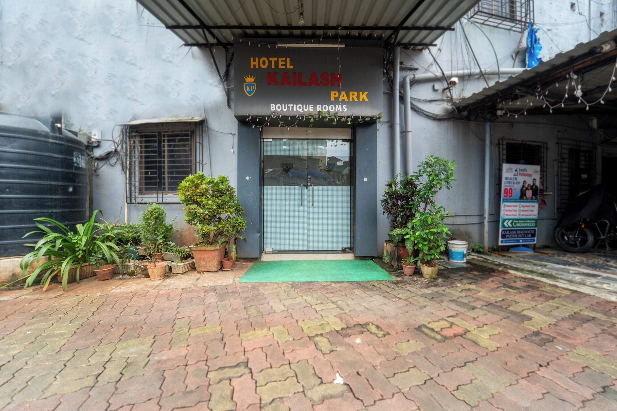 Varios Hotel Kailash Park