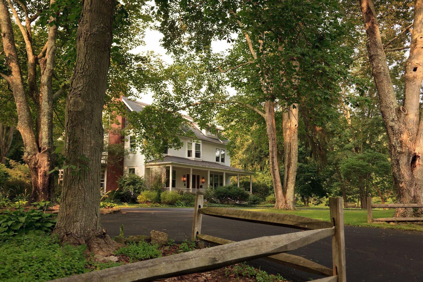 Vista Exterior The White Oak Inn