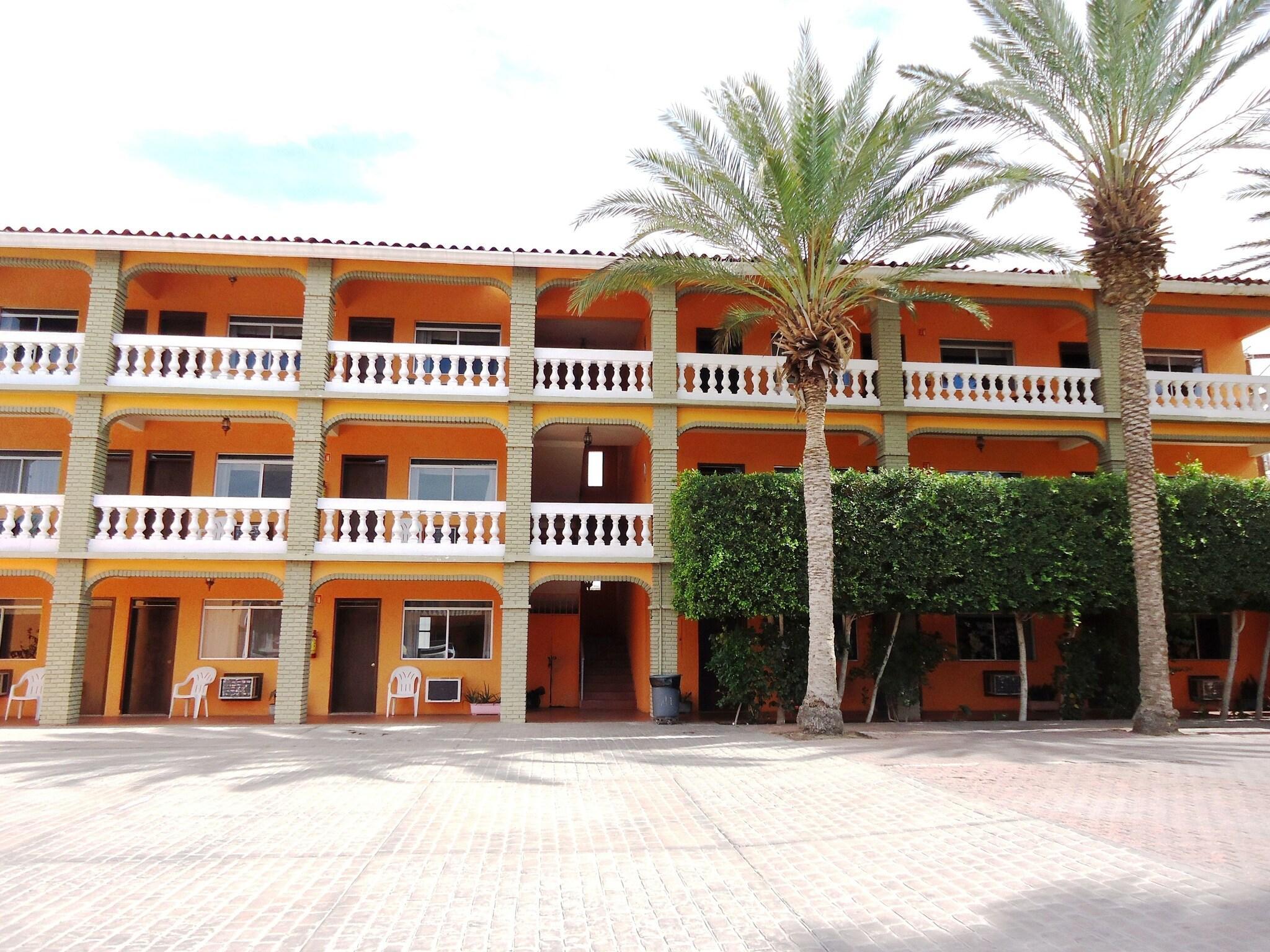 Vista Exterior La Hacienda de la Langosta Roja