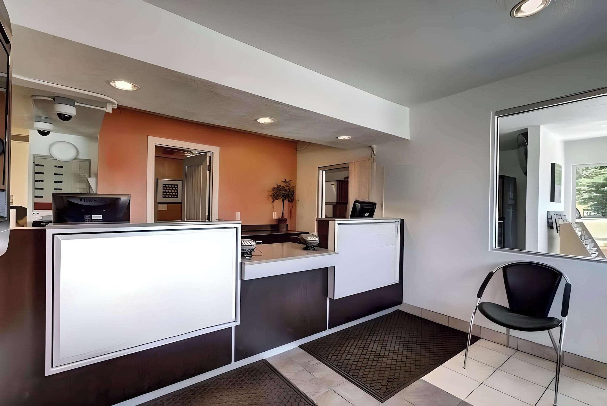 Varios Econo Lodge Midvale