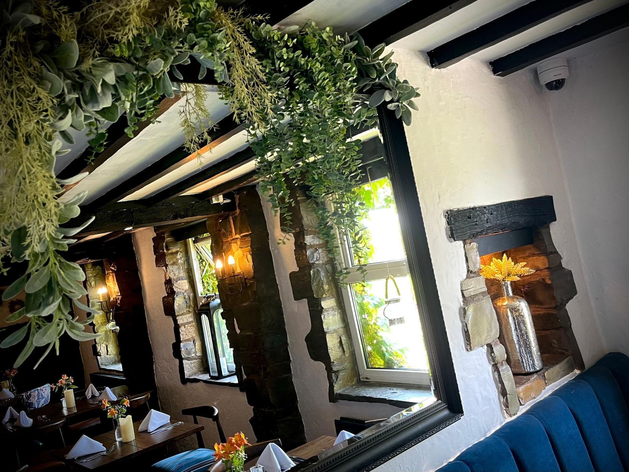 Restaurant The Blue Boar Inn