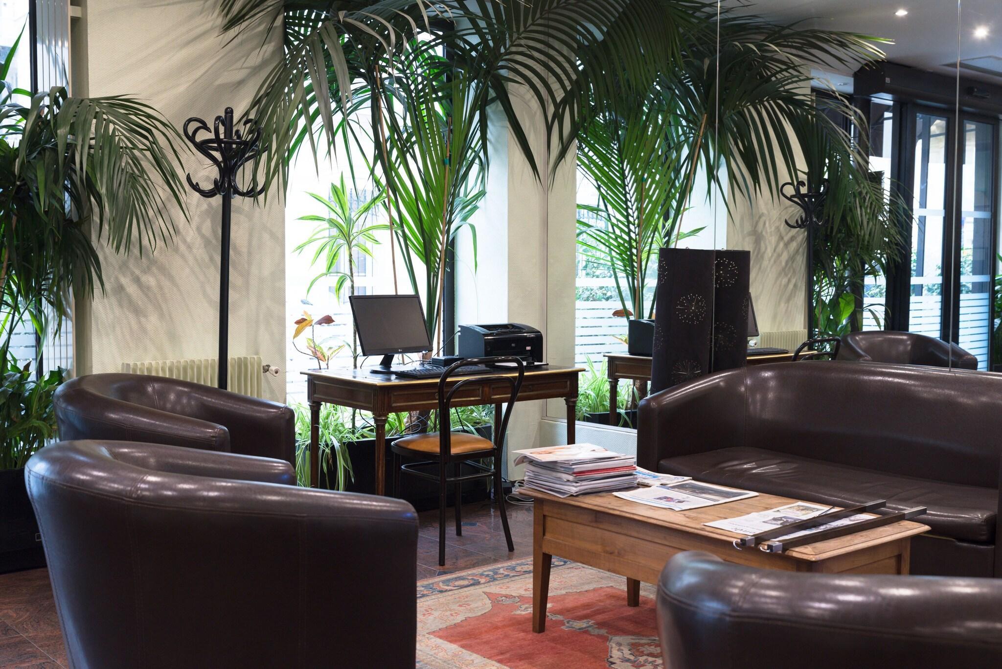 Vista Lobby Home Latin