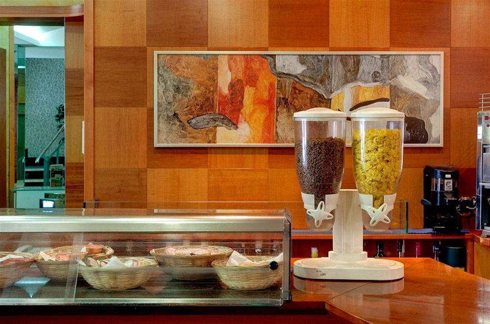 Hotel Madrid Torrejon Plaza