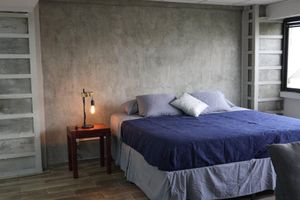 Alquiler Vacacional - Modern Loft King Bed, Wifi & Smart Lock