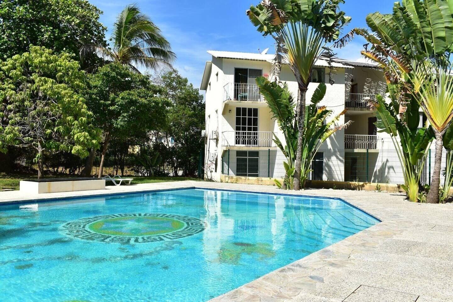 Vista Exterior CONDO MIR  BY TRVL2HM